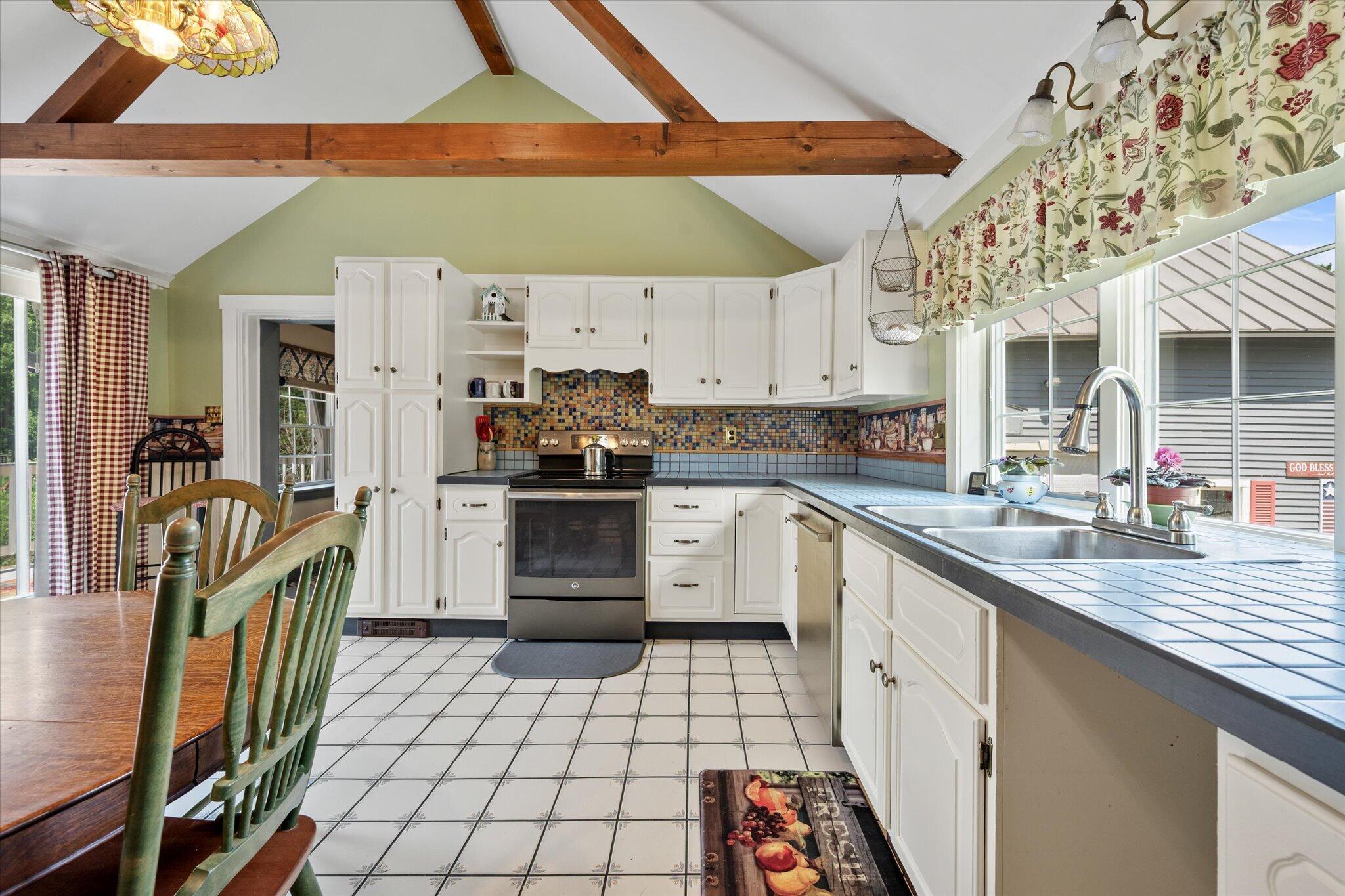 1224 Dover Road Property Photo 10
