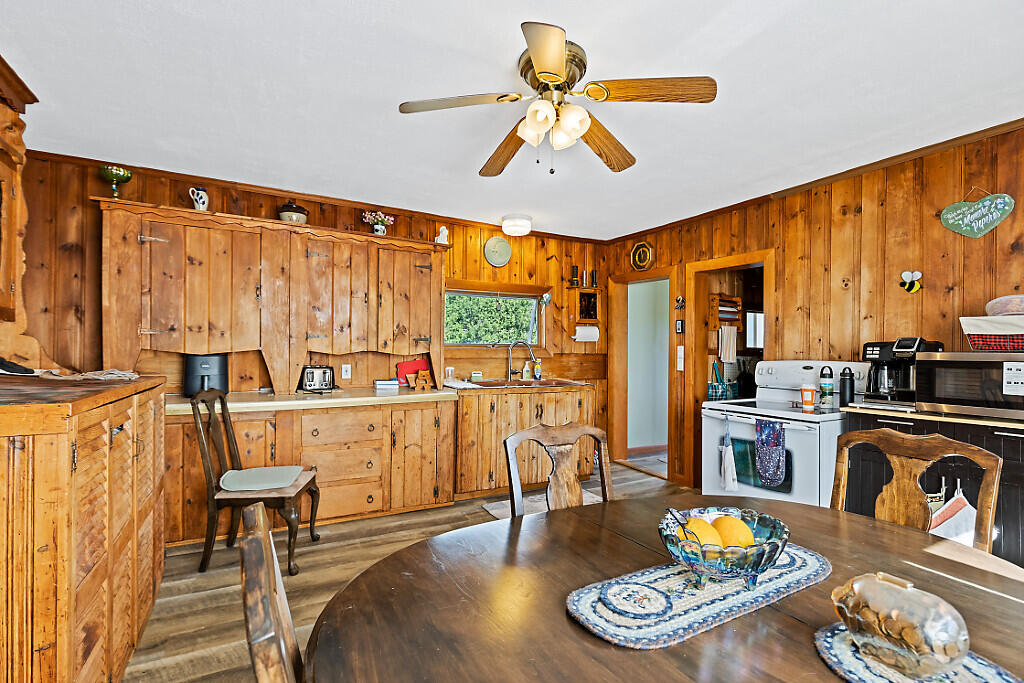 2522 N Belfast Avenue Property Photo 10