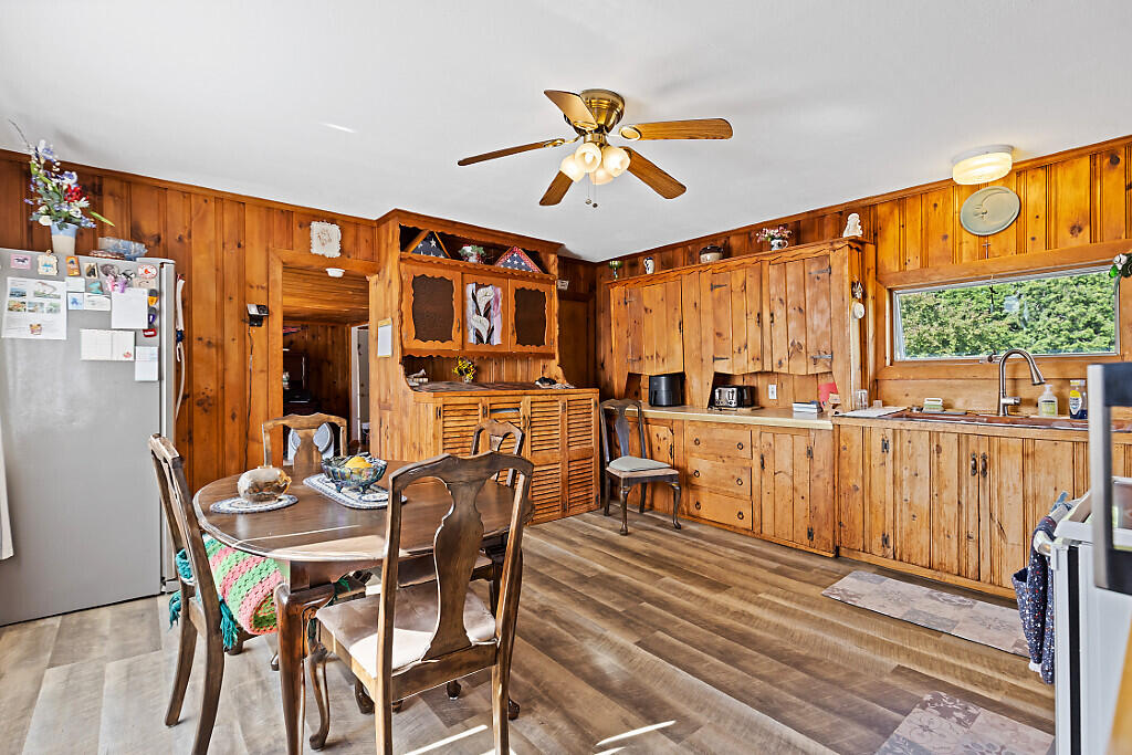 2522 N Belfast Avenue Property Photo 11