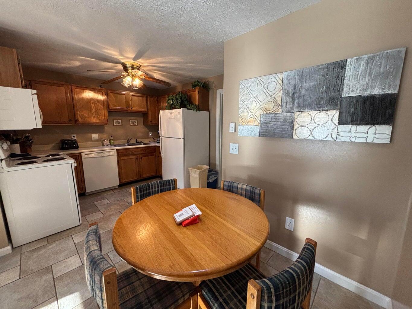 1351 Post Road 49 Property Photo 5