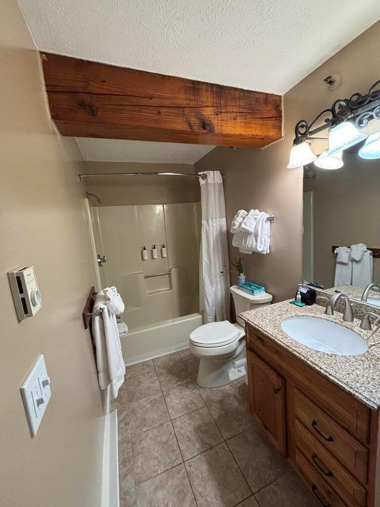 1351 Post Road 49 Property Photo 10