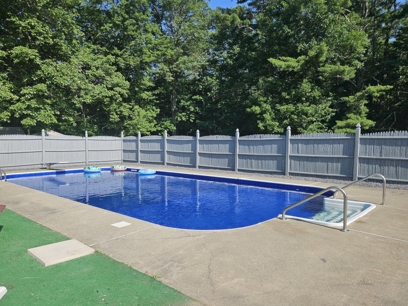 1029 E River Road Property Photo 10