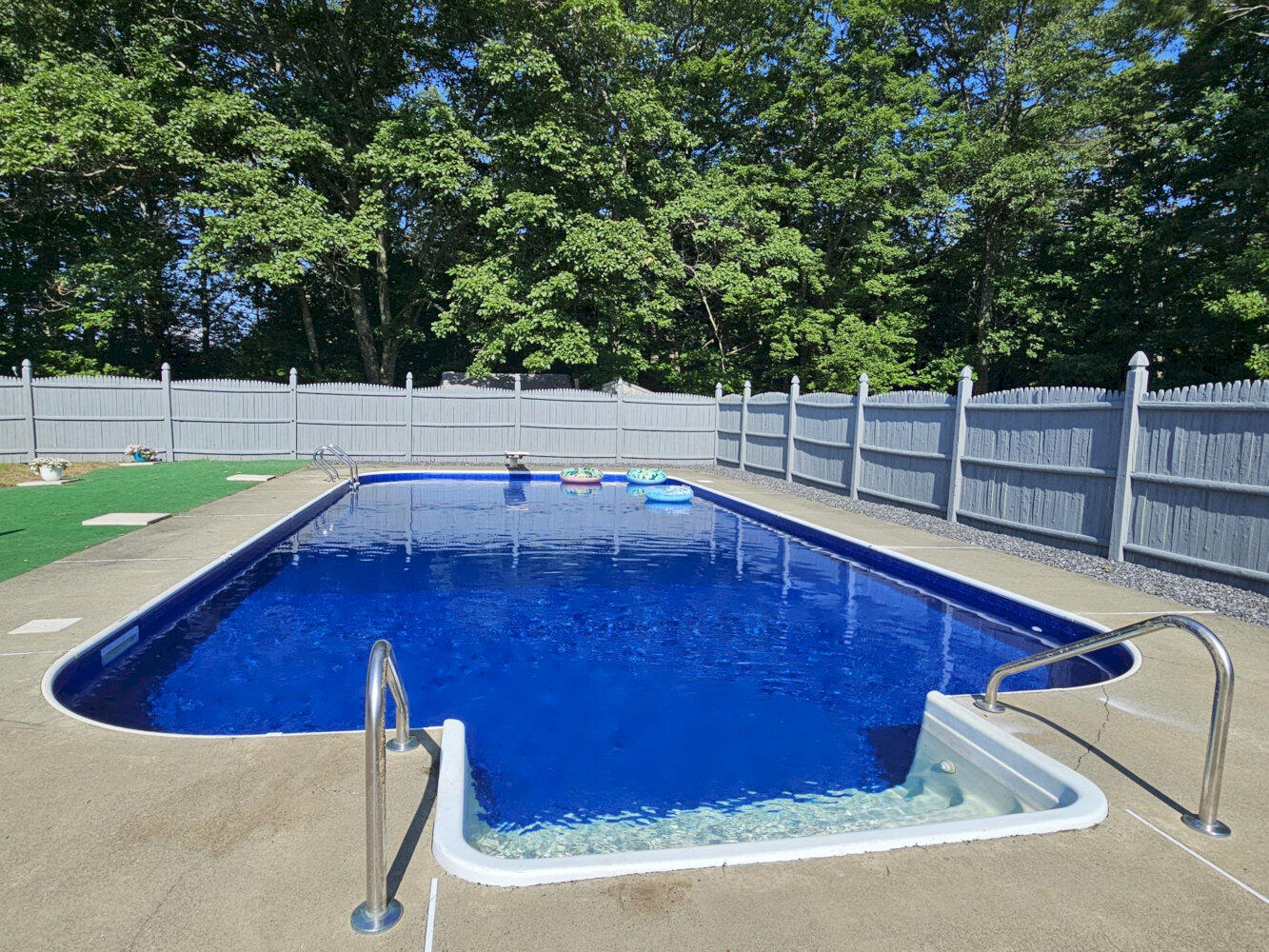 1029 E River Road Property Photo 12