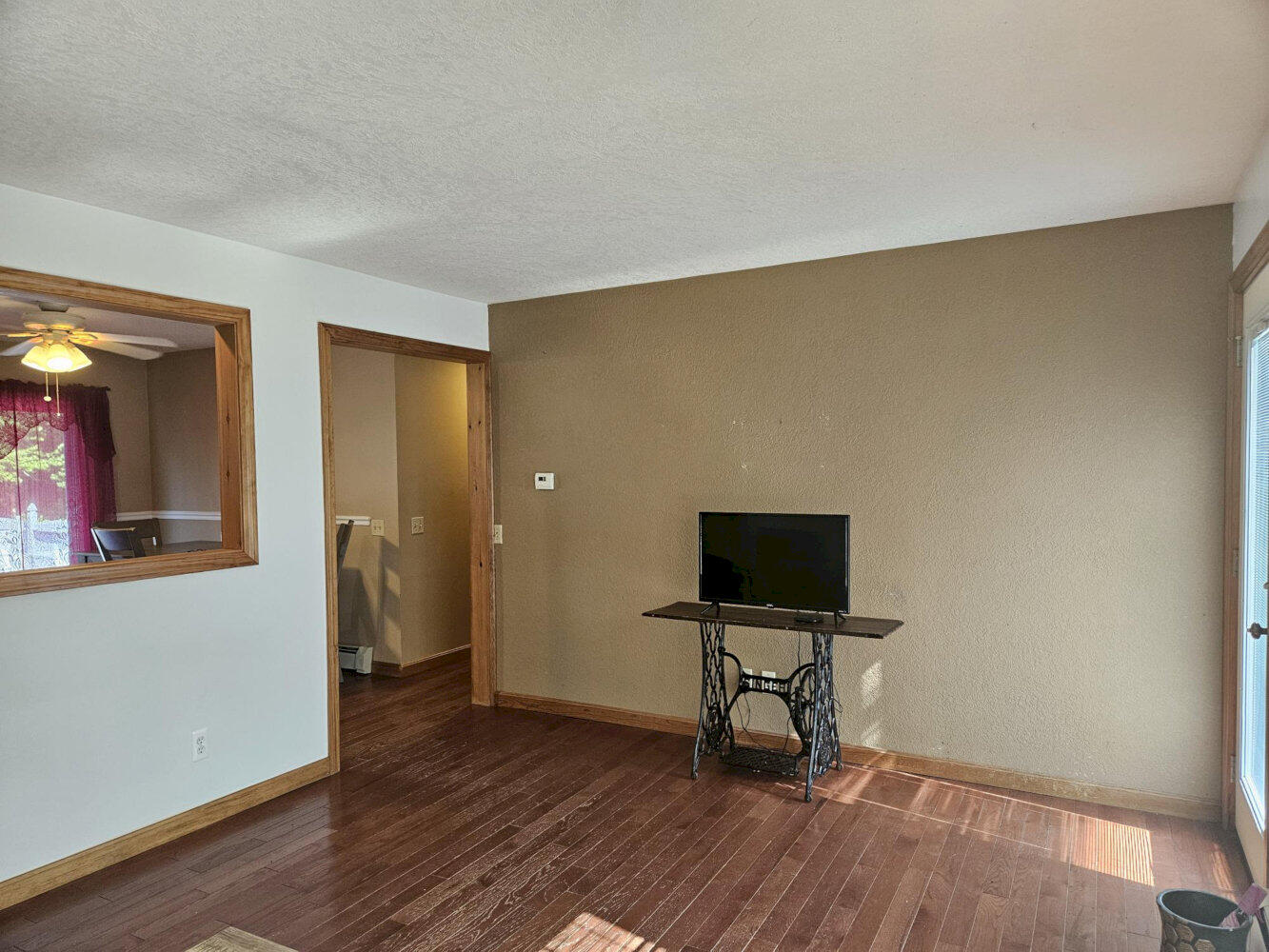 1029 E River Road Property Photo 19