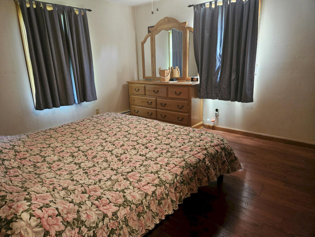 1029 E River Road Property Photo 22