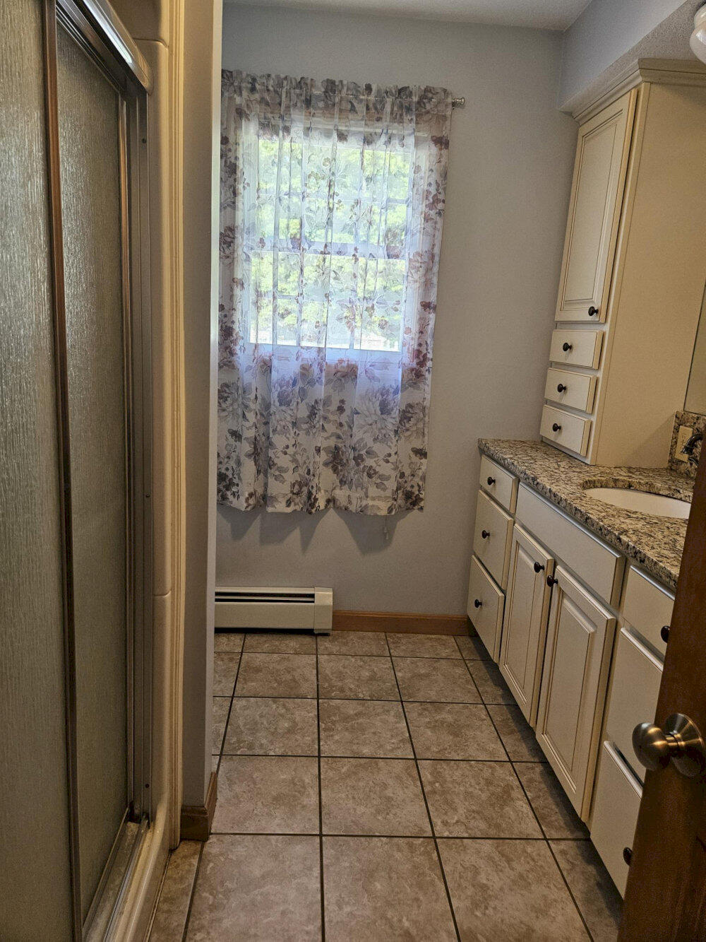 1029 E River Road Property Photo 24