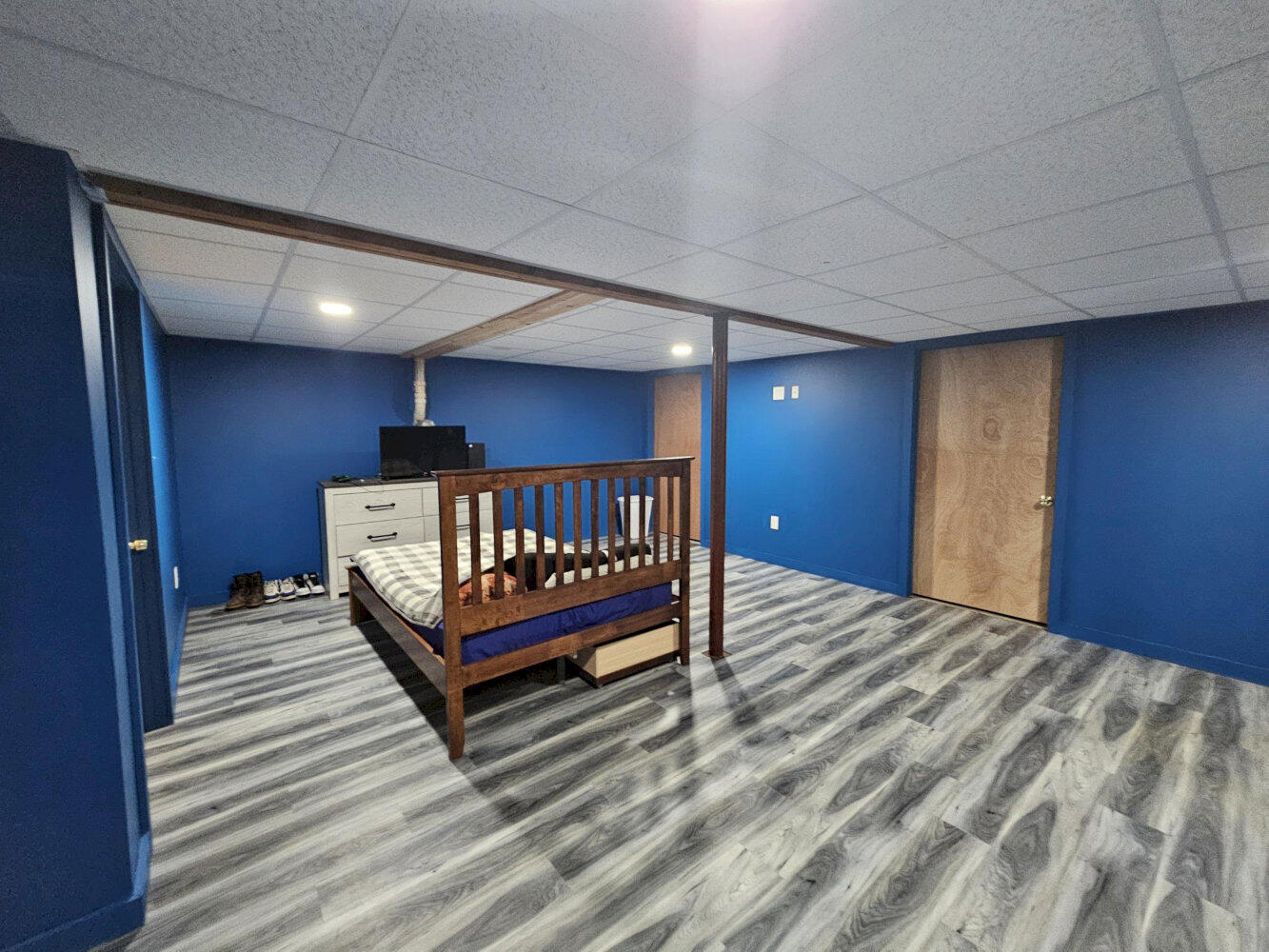 1029 E River Road Property Photo 29