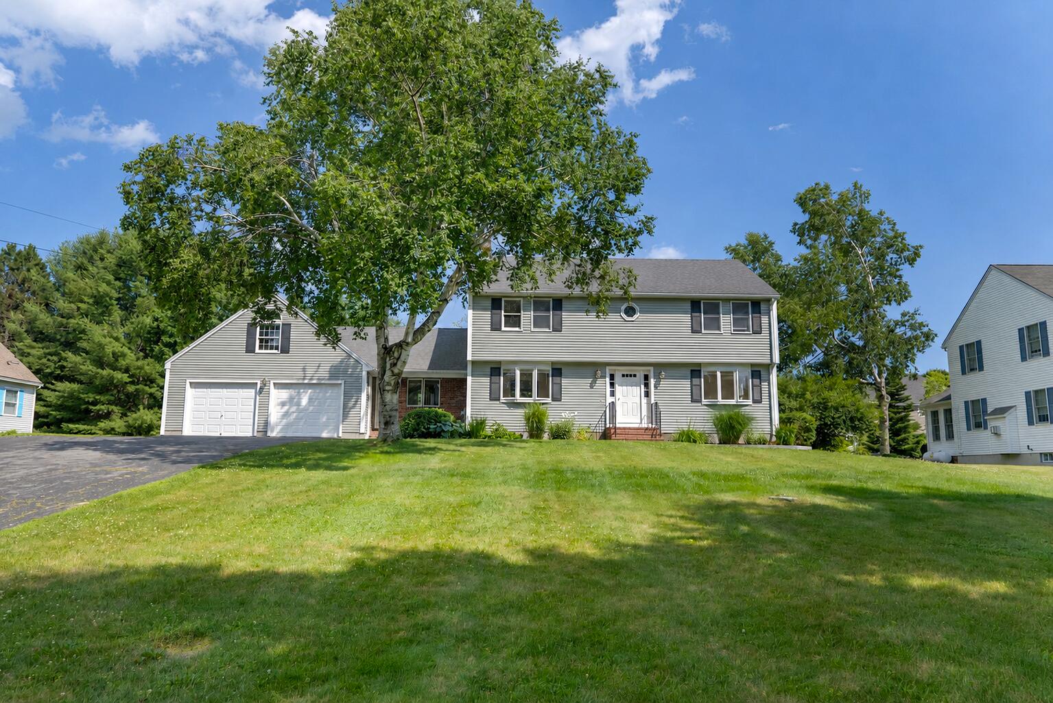 982 Highland Avenue Property Photo 1