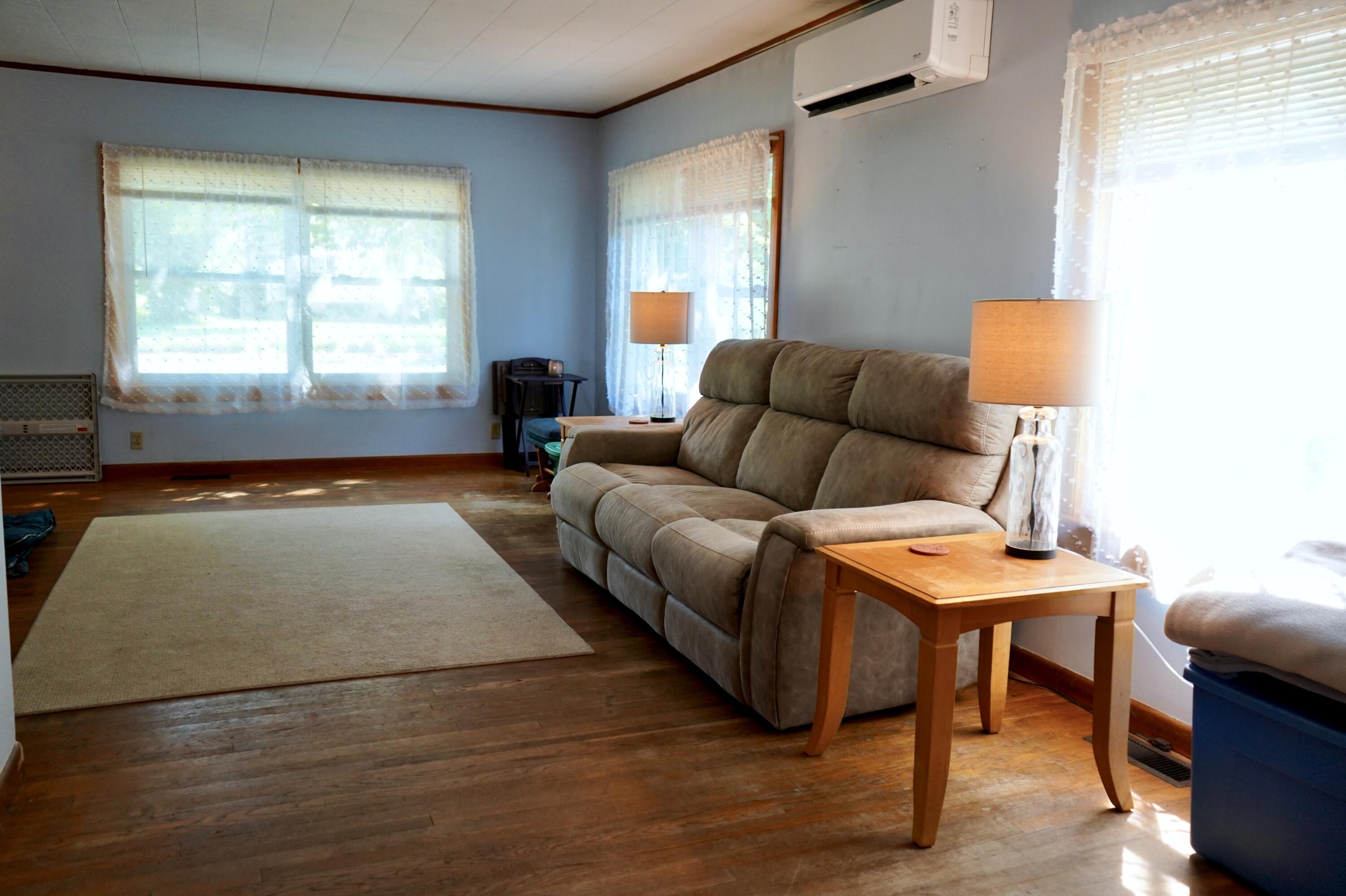 262 Hartland Avenue Property Photo 10