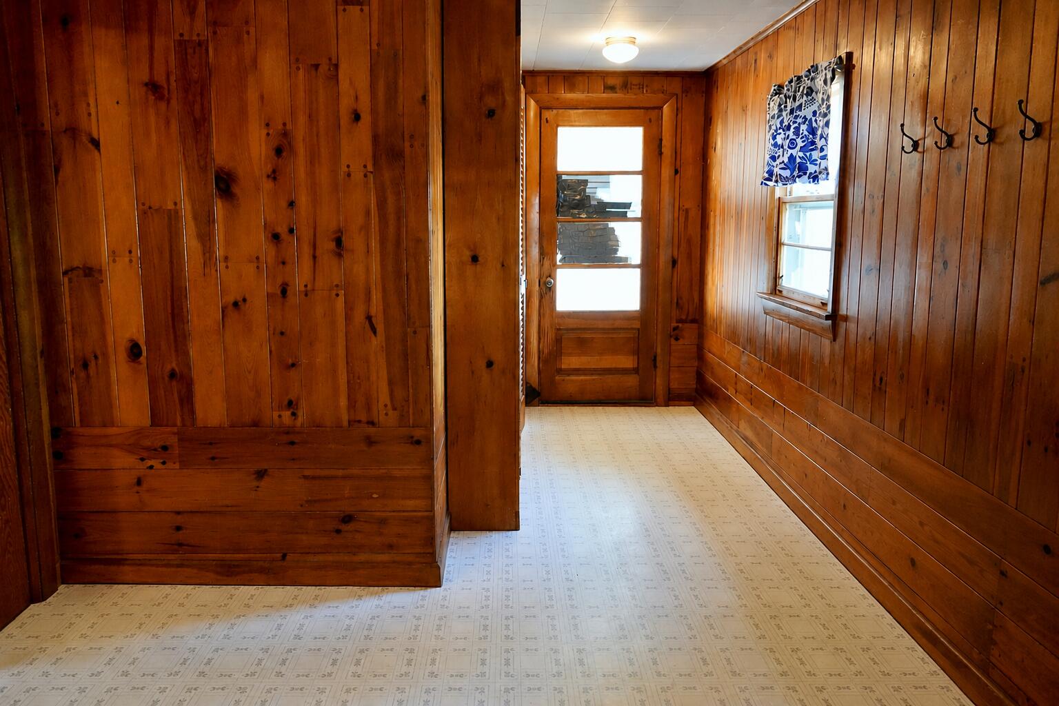 262 Hartland Avenue Property Photo 18