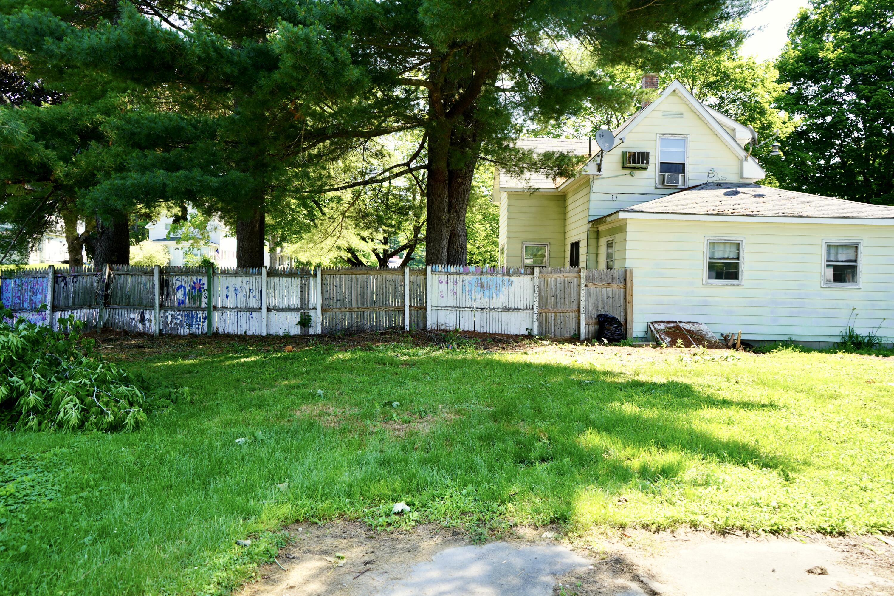 262 Hartland Avenue Property Photo 42