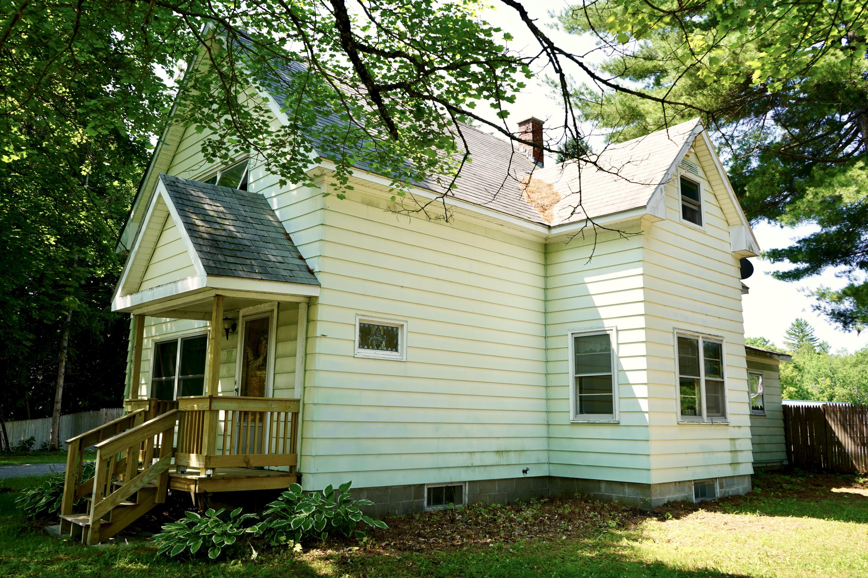 262 Hartland Avenue Property Photo 43