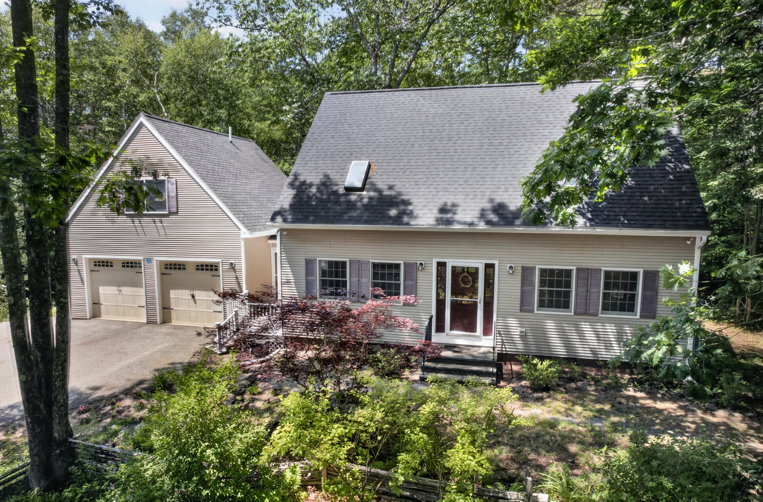 40 Forest Hill Property Photo 2