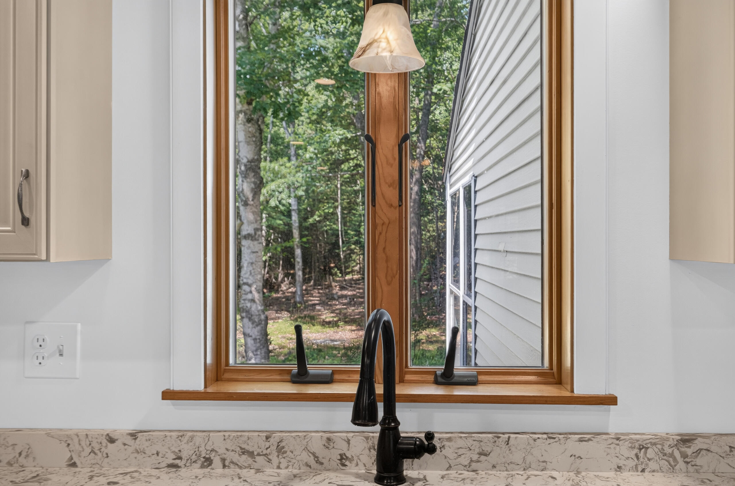 40 Forest Hill Property Photo 16