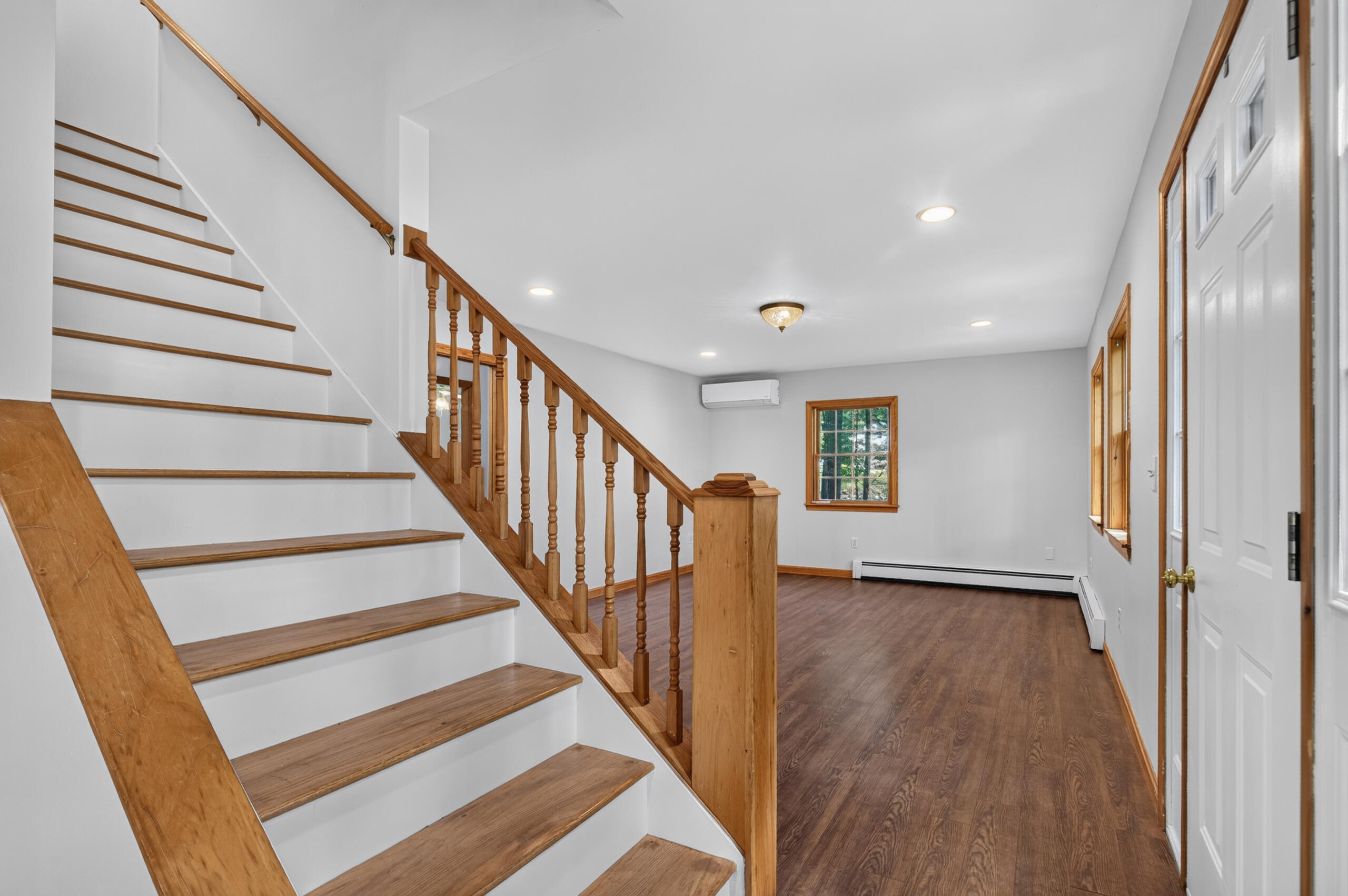 40 Forest Hill Property Photo 33