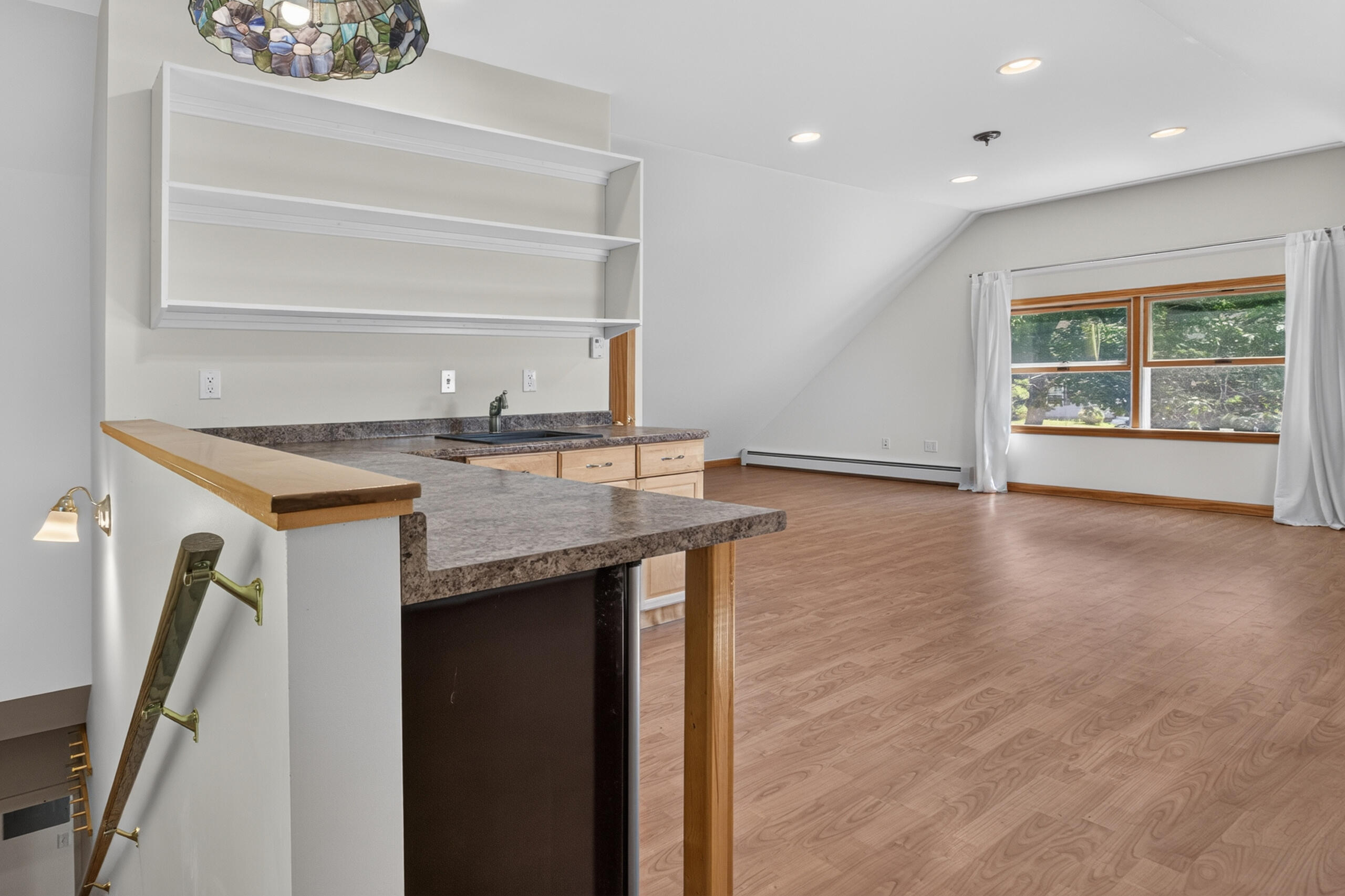 40 Forest Hill Property Photo 64