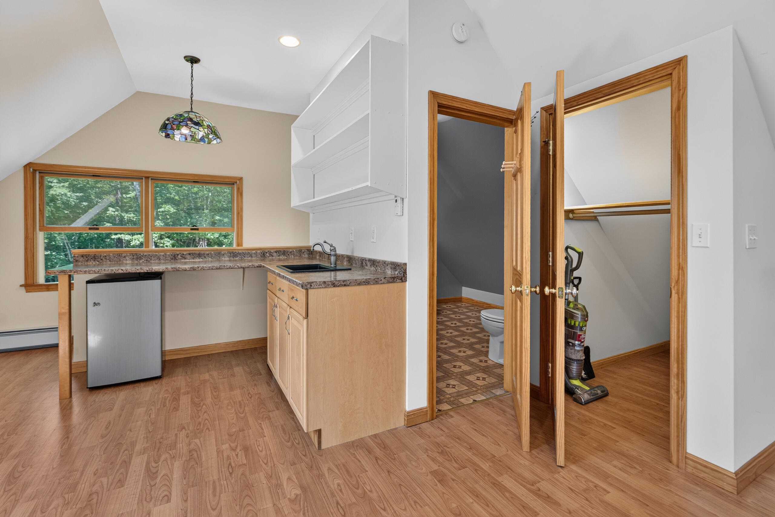 40 Forest Hill Property Photo 68