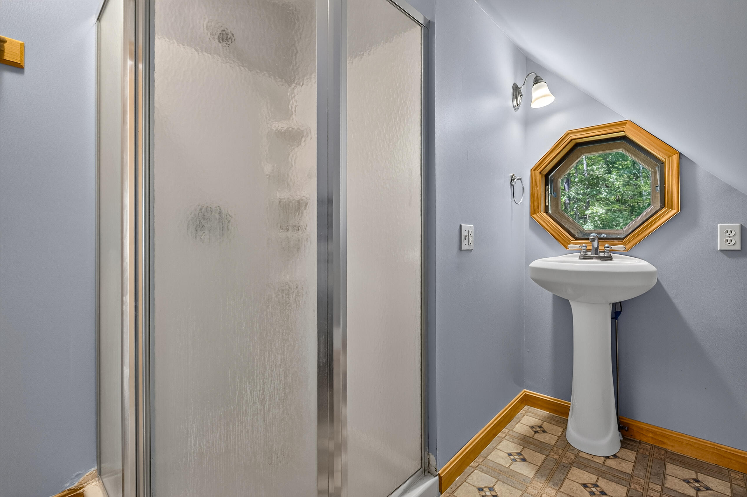 40 Forest Hill Property Photo 69