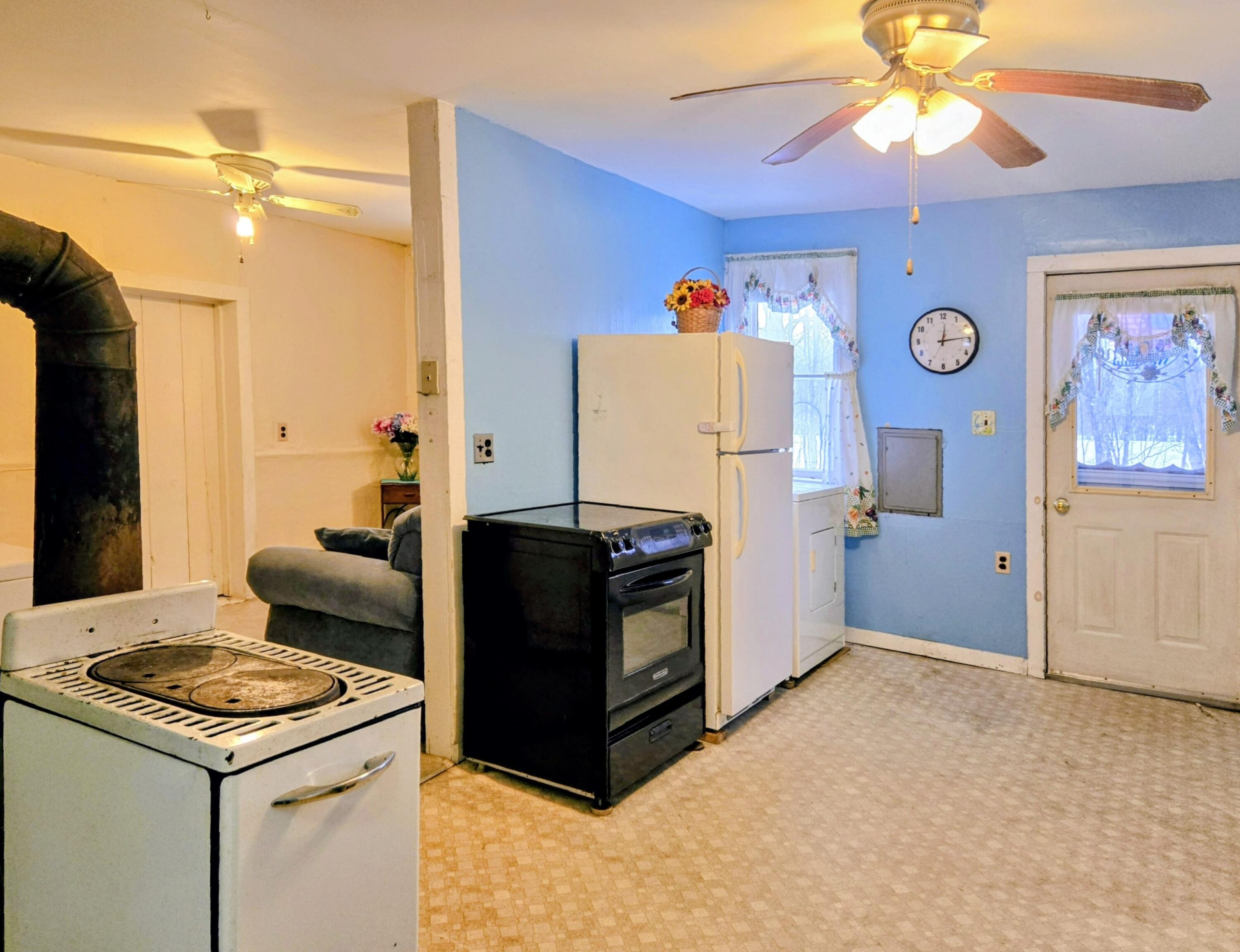 372 River Road Property Photo 22