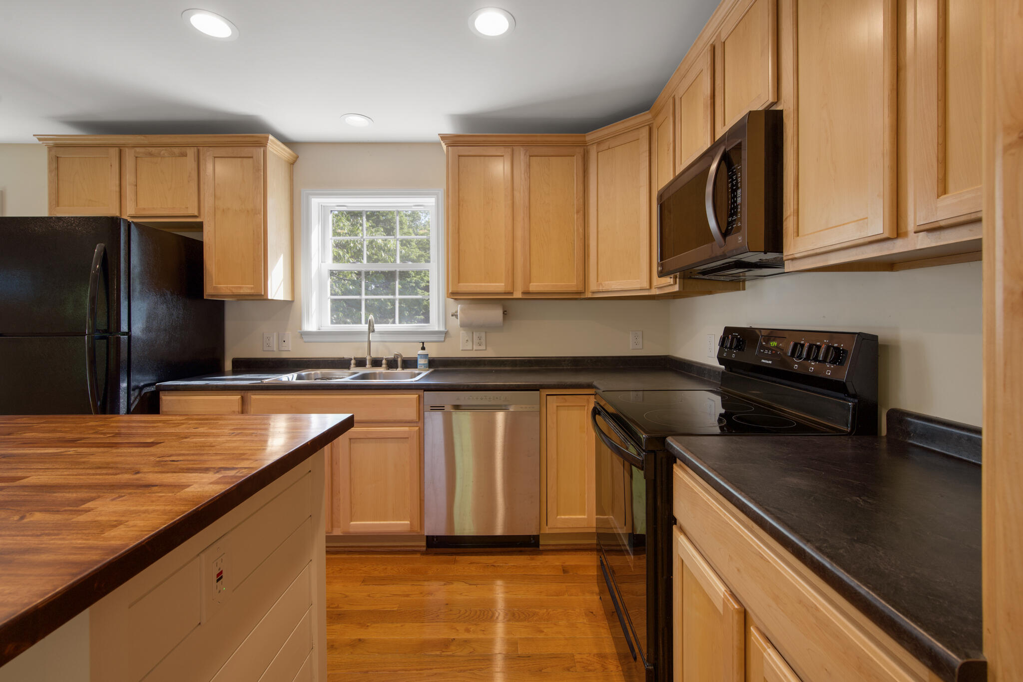 48 Peters Street Property Photo 3