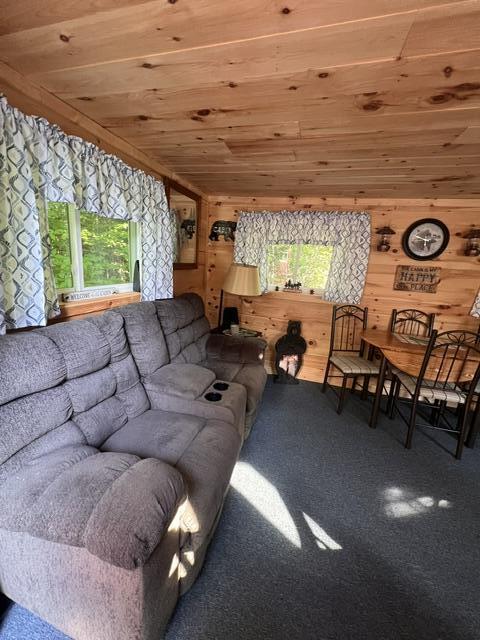 684 Estabrook Road Property Photo 4