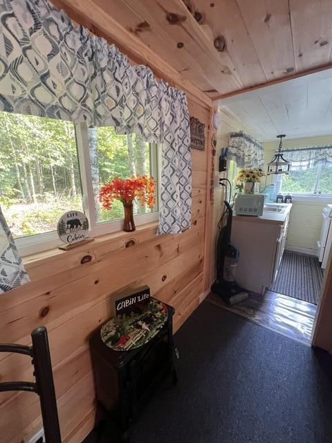 684 Estabrook Road Property Photo 7