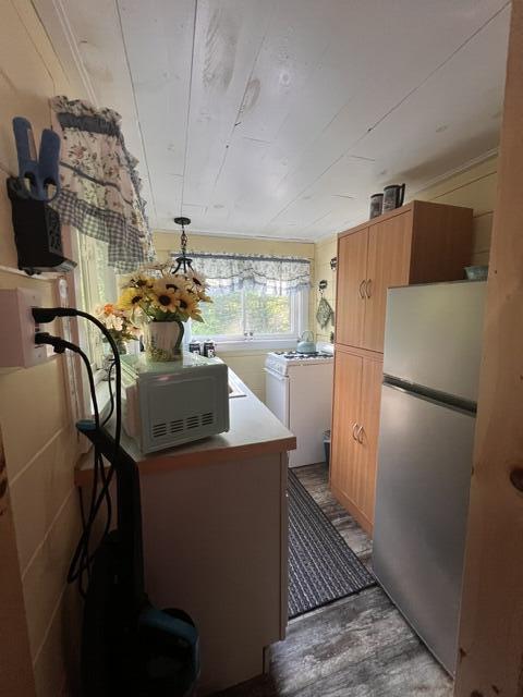 684 Estabrook Road Property Photo 8