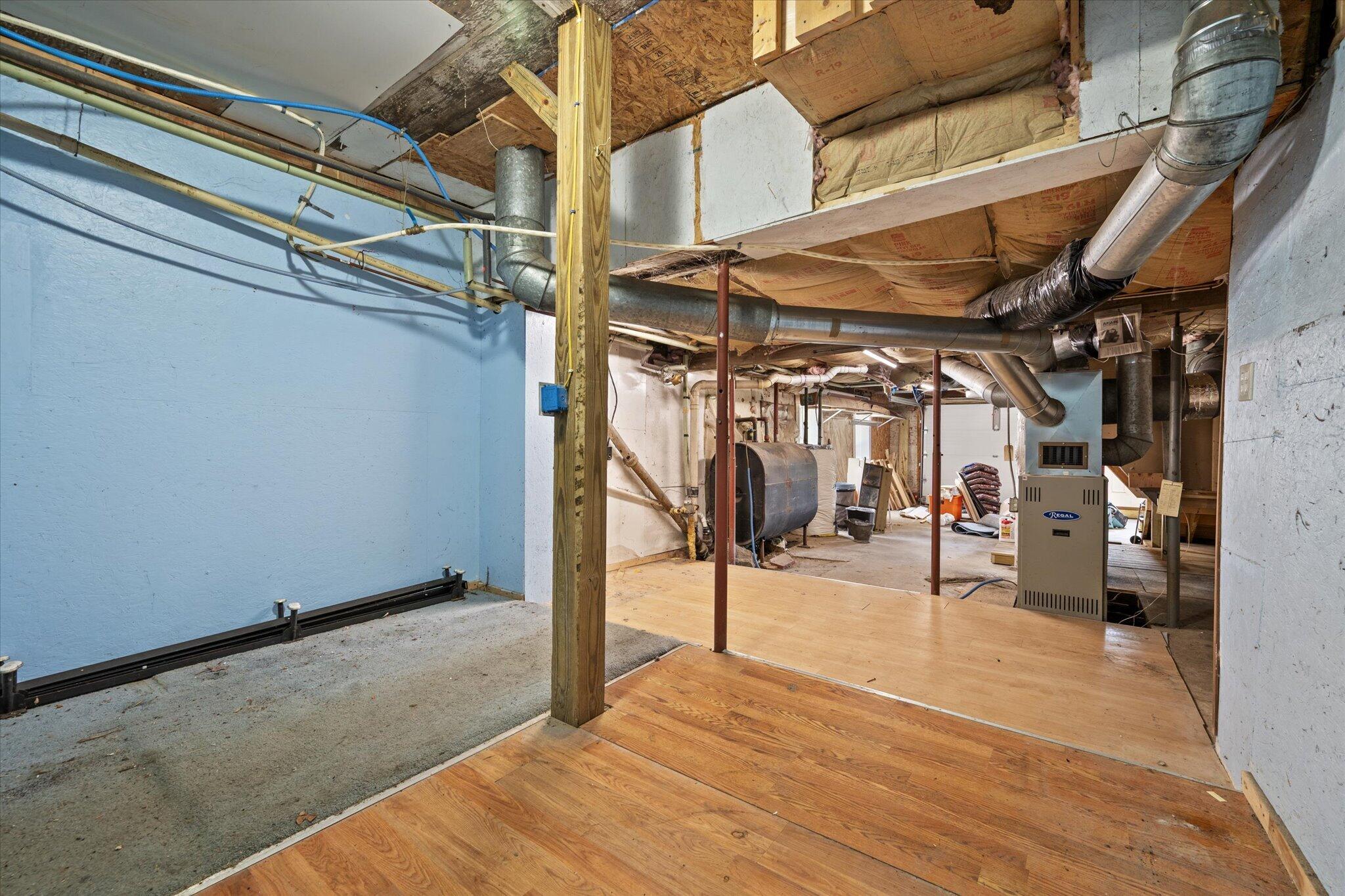 137 Main Street Property Photo 35