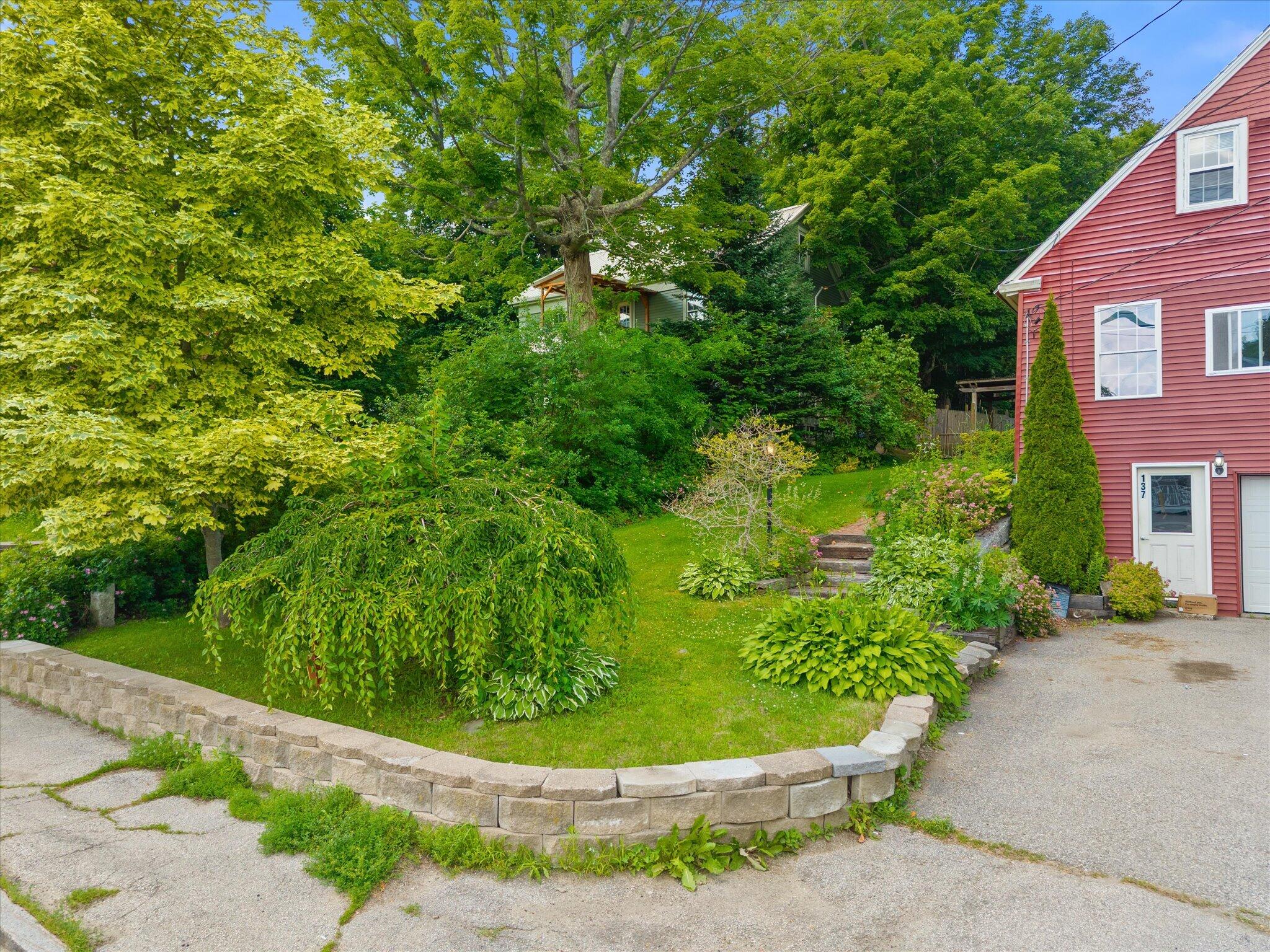 137 Main Street Property Photo 40