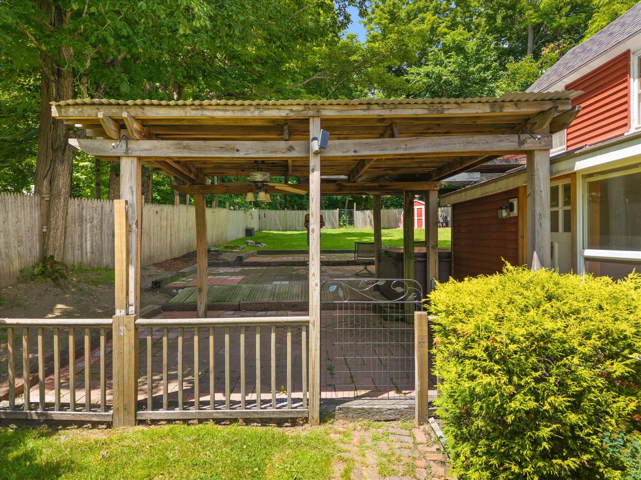 137 Main Street Property Photo 45
