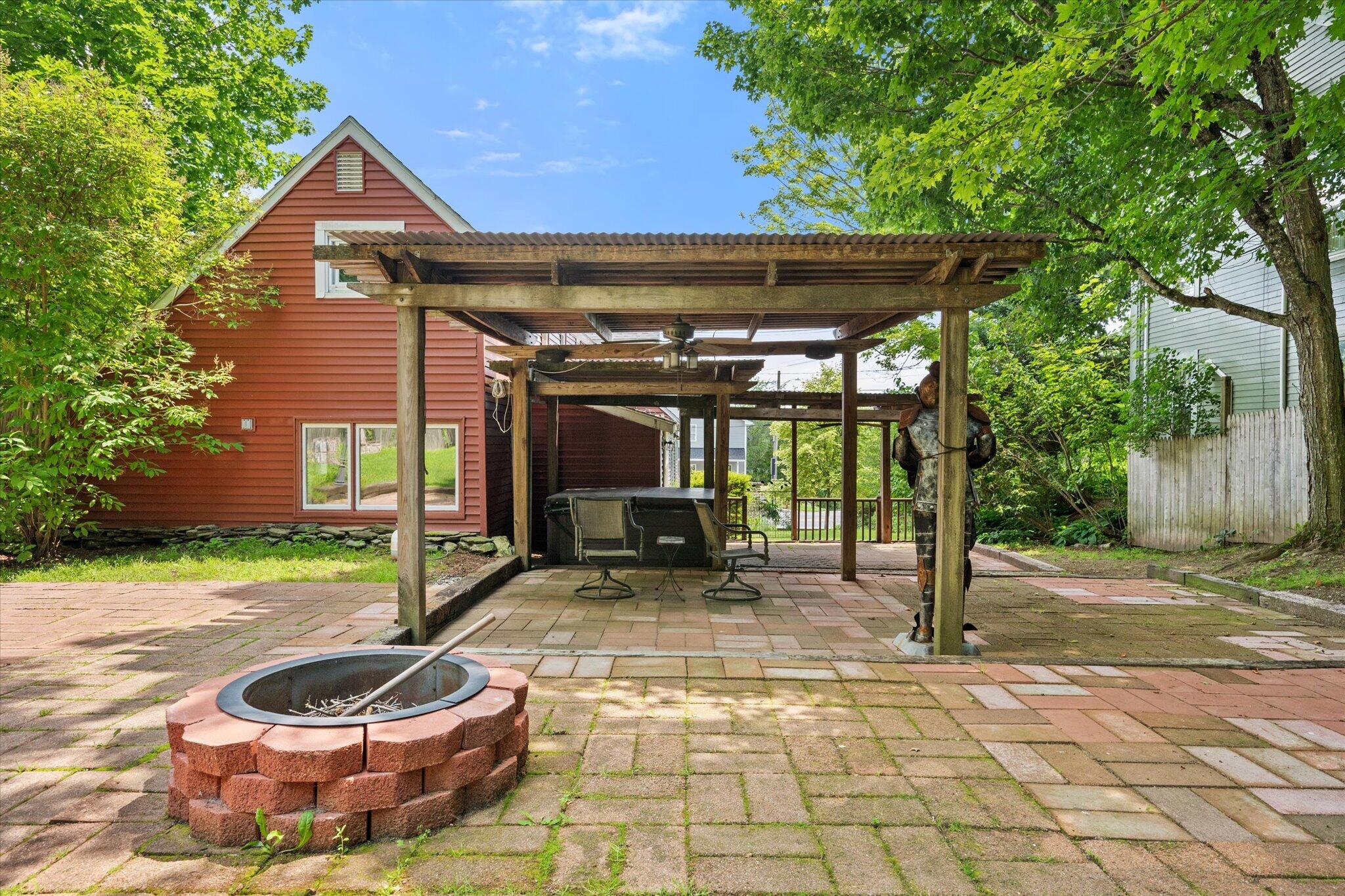 137 Main Street Property Photo 46