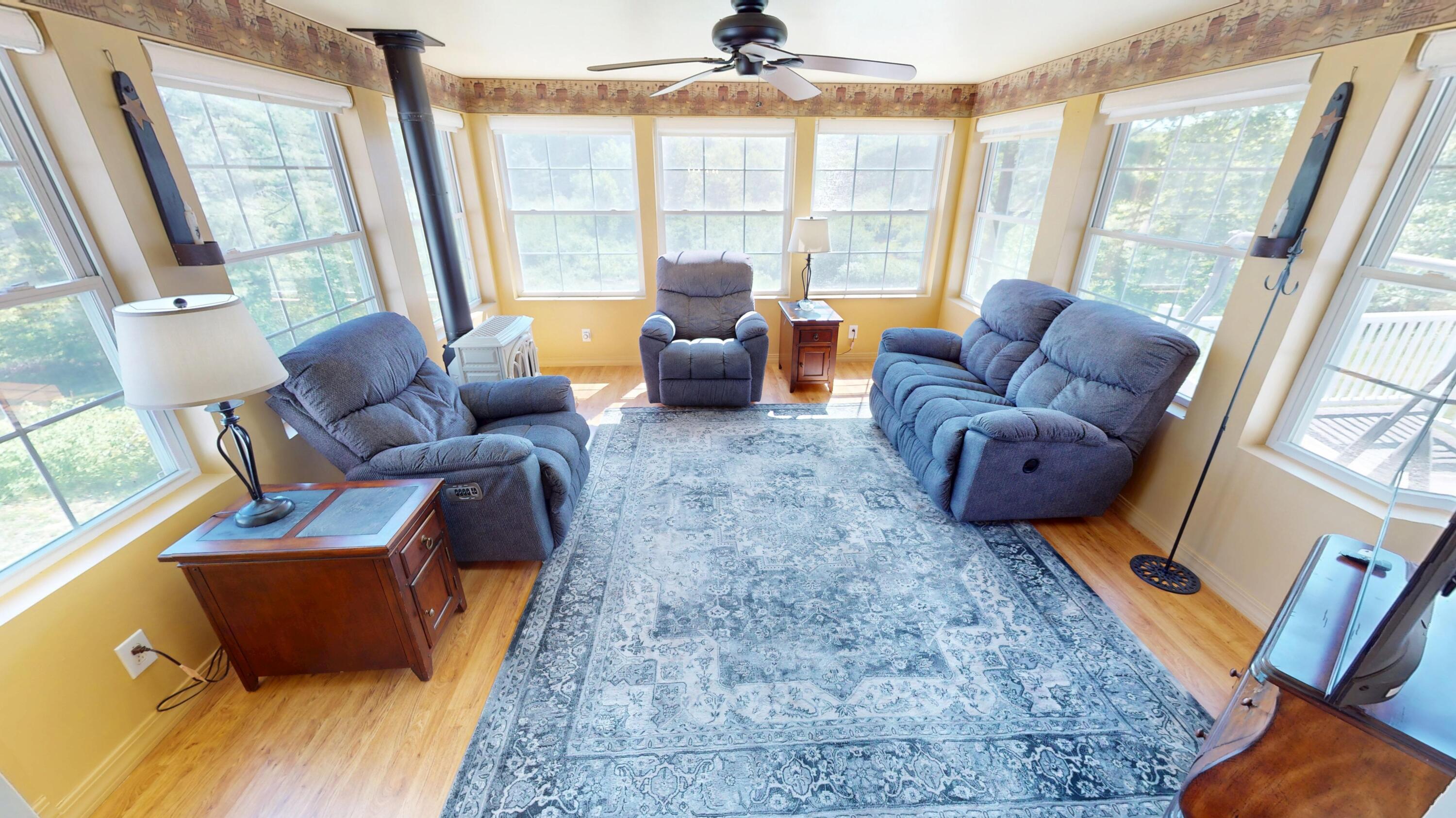 201 Bean Street Property Photo 11