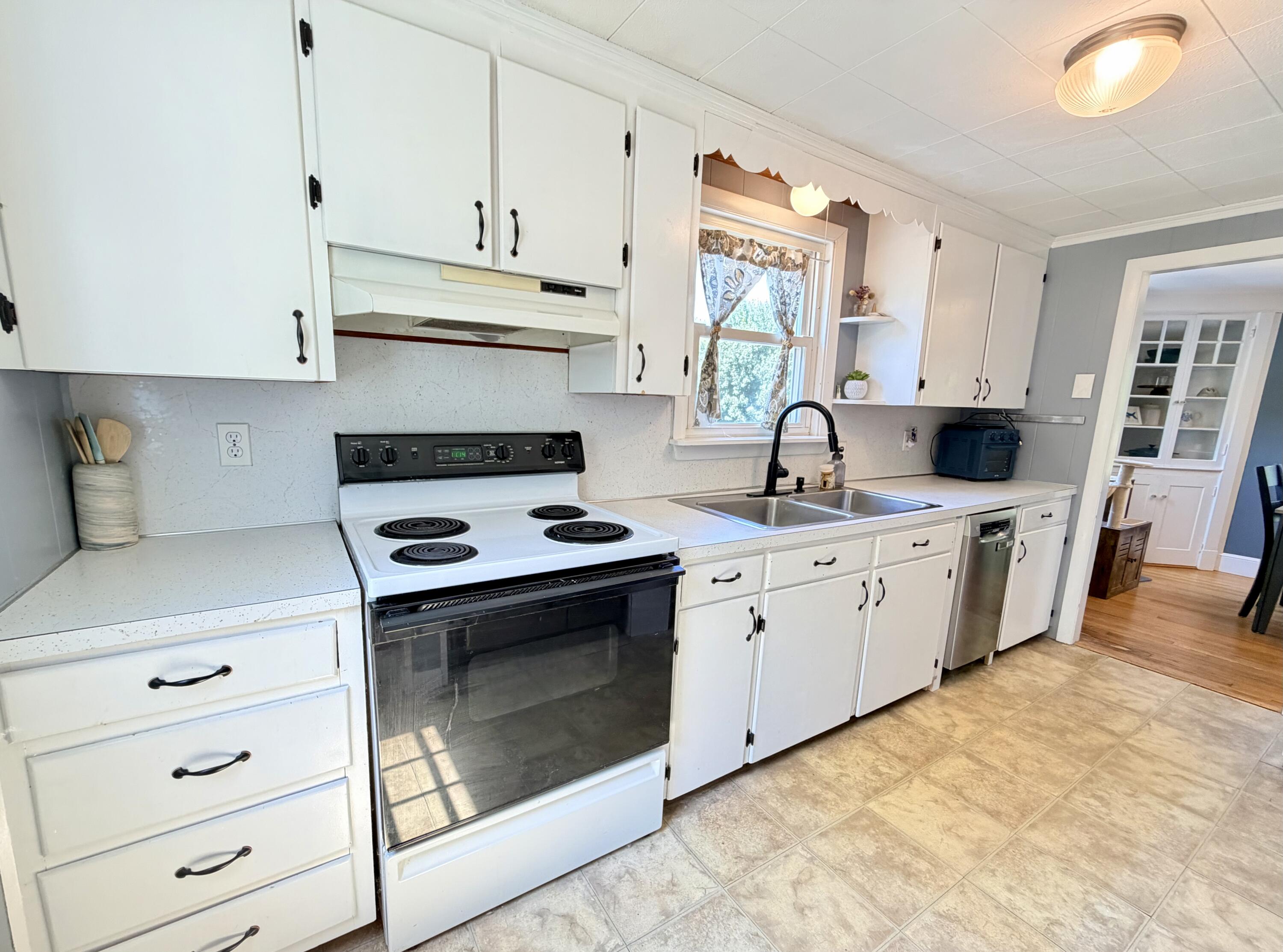 14 Castine Avenue Property Photo 18