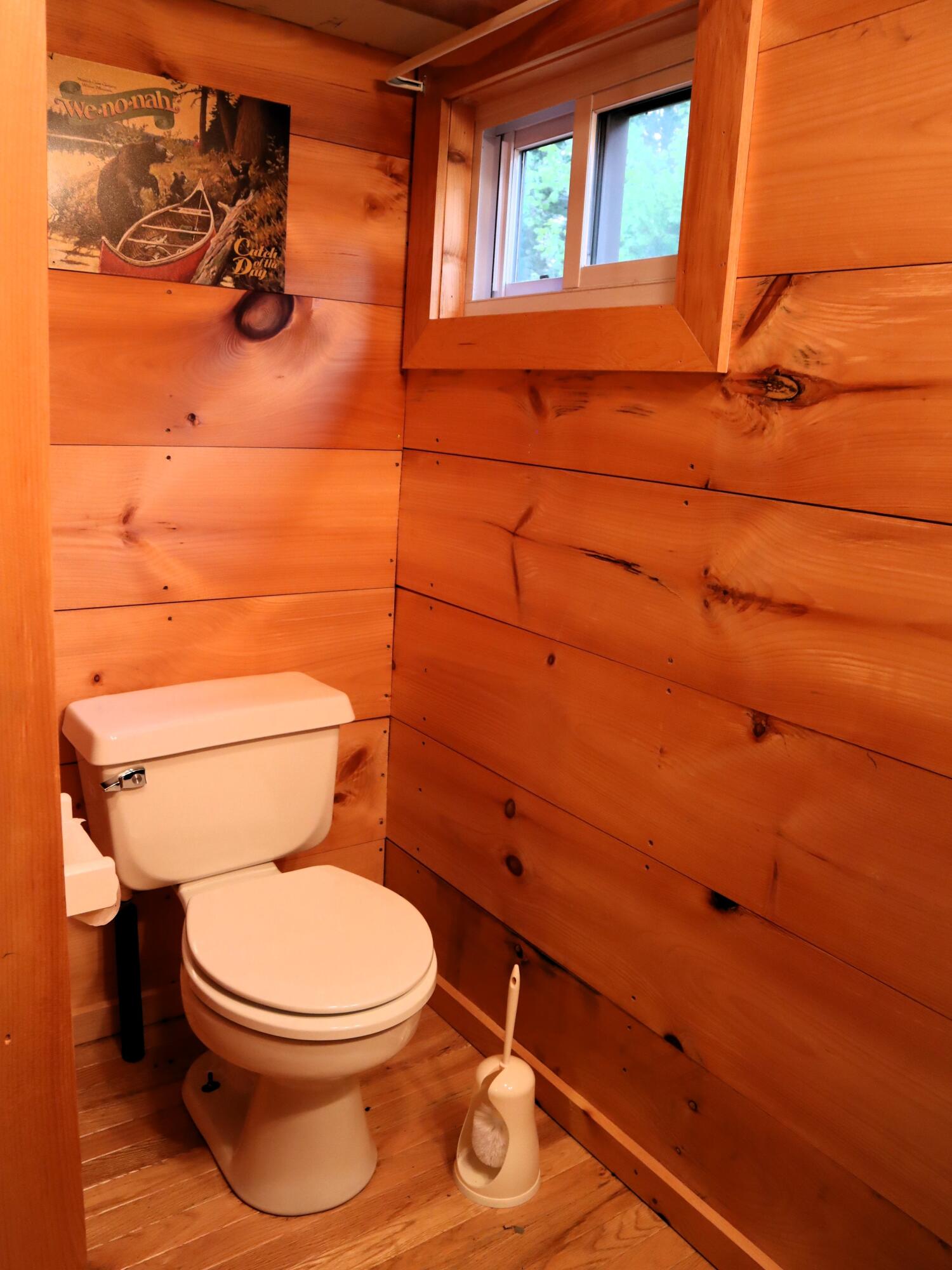 19 Henderson Road Property Photo 12