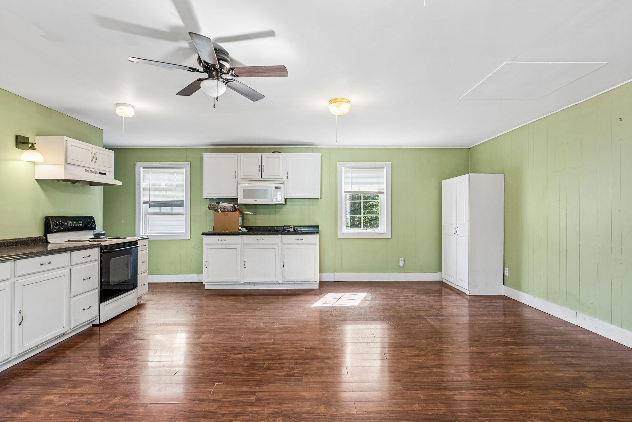 188 North Street Property Photo 40