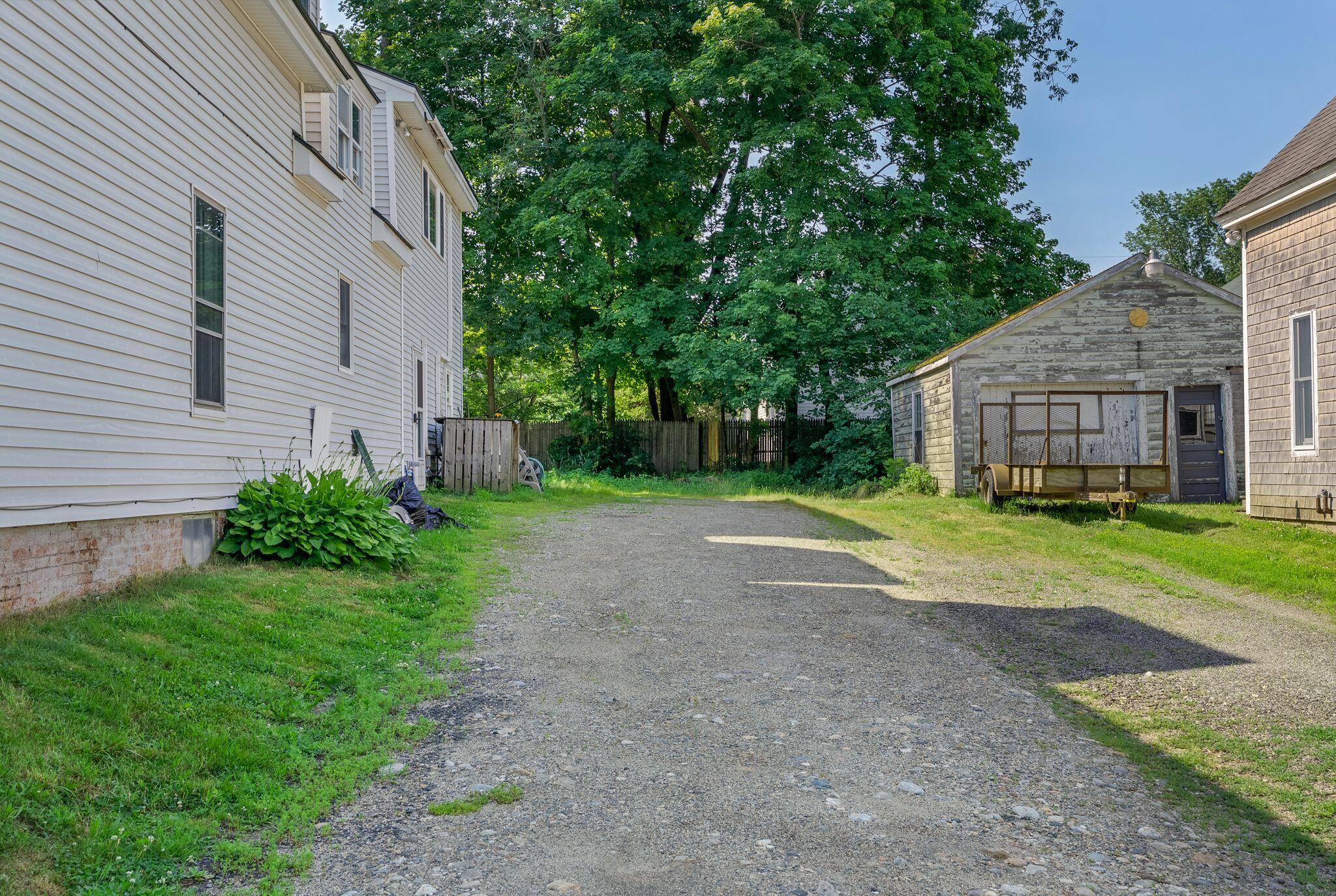 188 North Street Property Photo 42