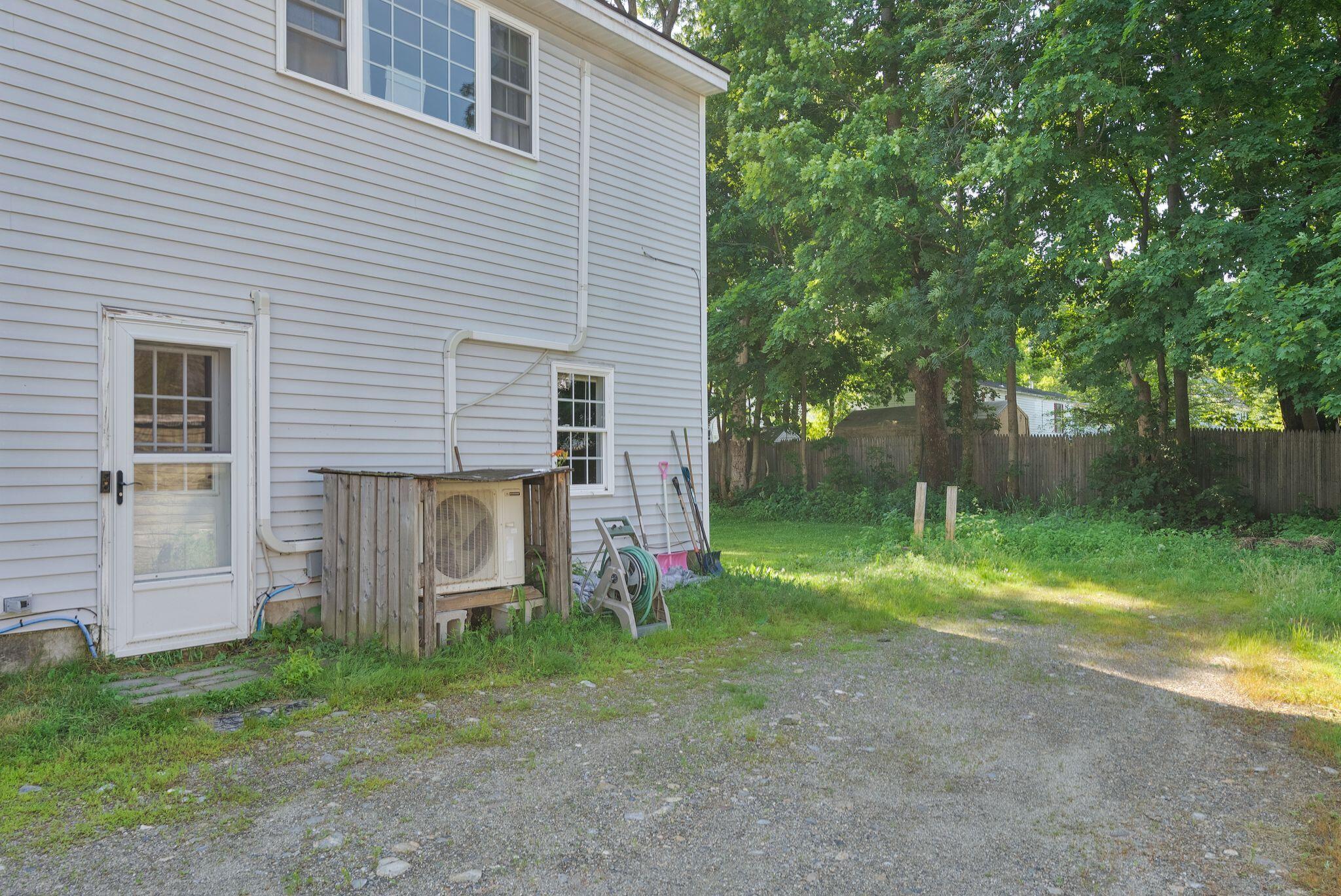 188 North Street Property Photo 43