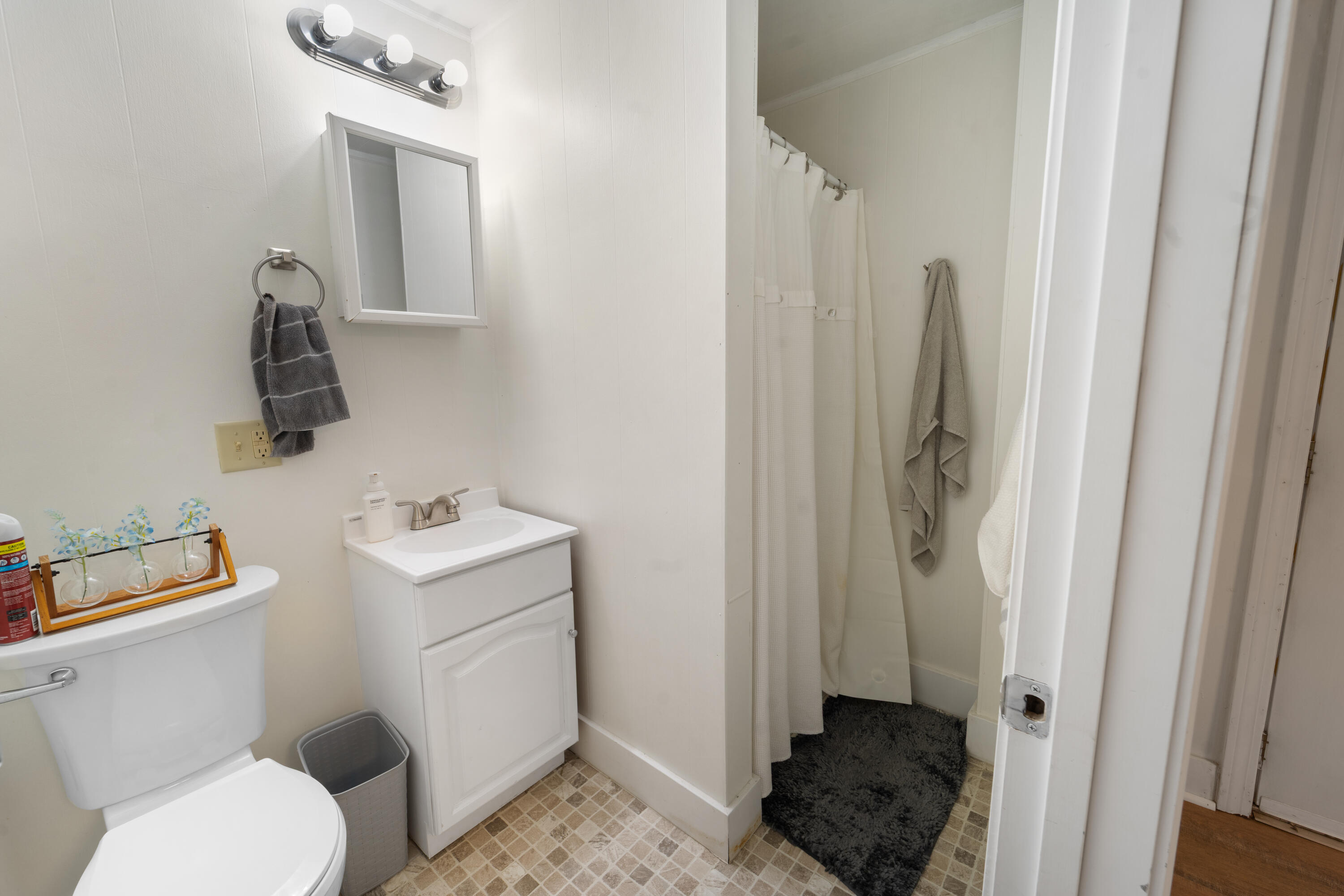 916 Main Street Property Photo 23