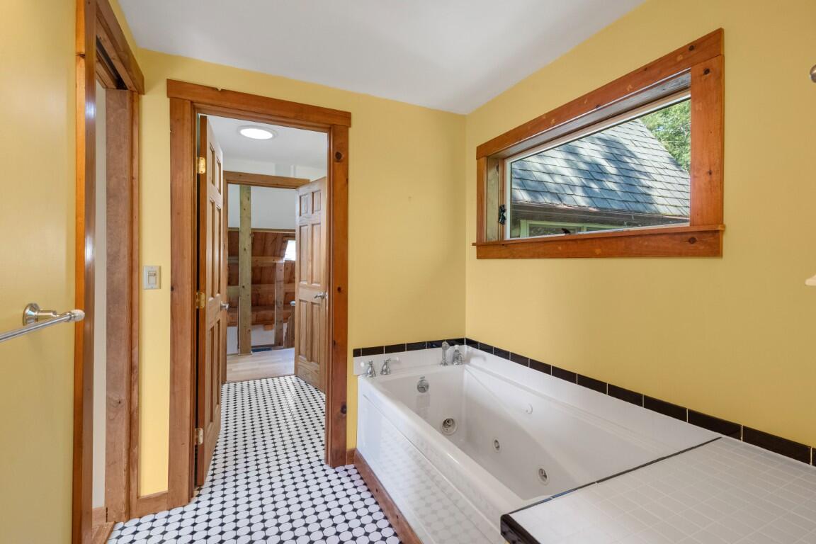 82 Back Narrows Road Property Photo 52