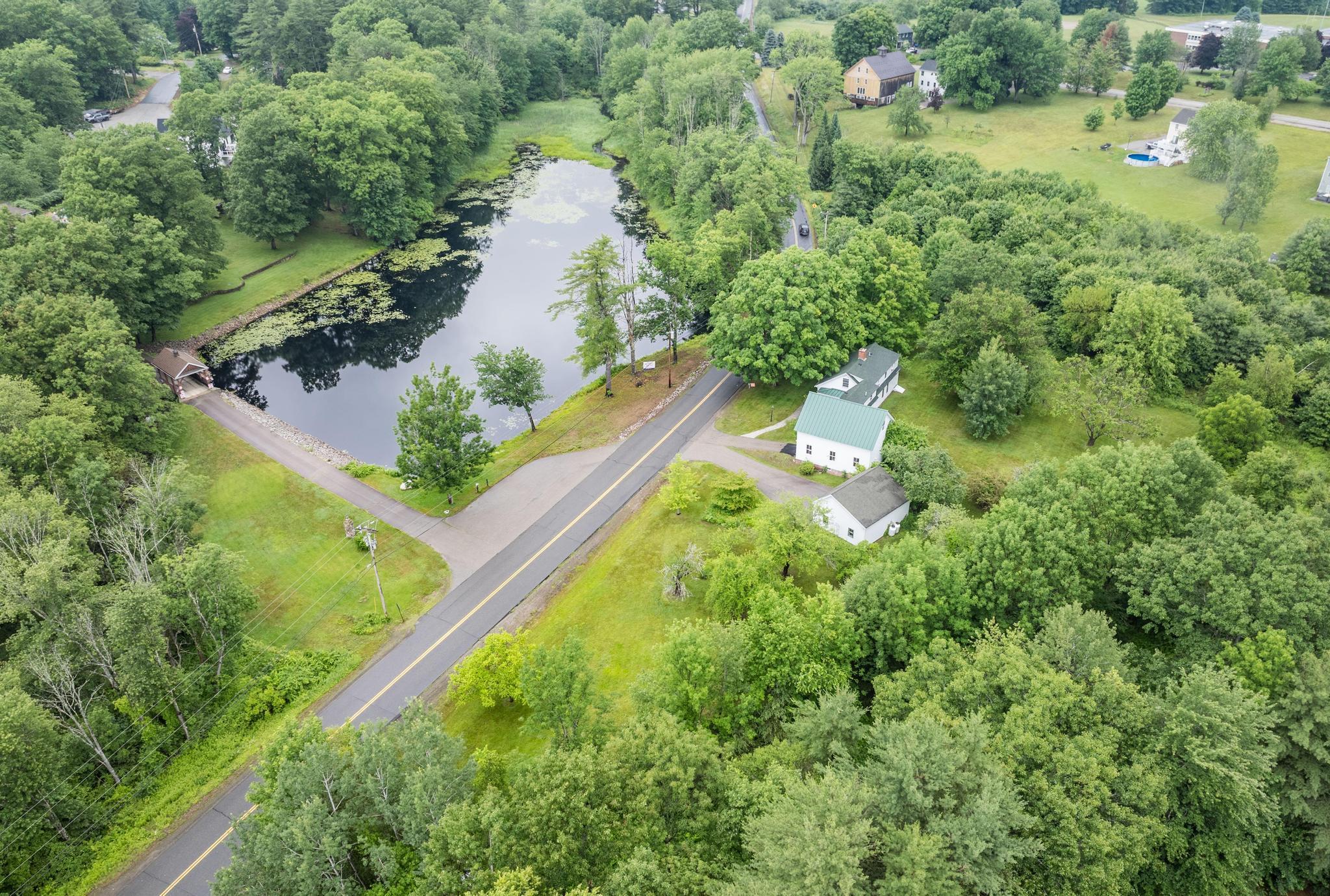 10 Old Sanford Road Property Photo 3