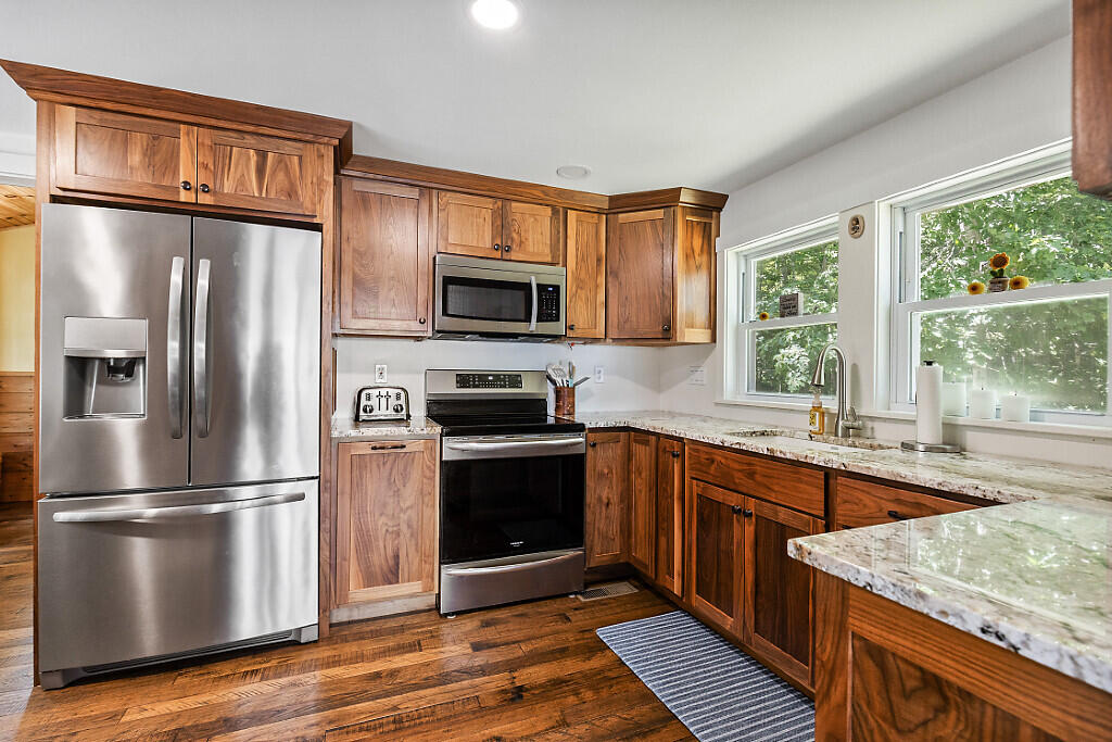 138 Park Lane Property Photo 24