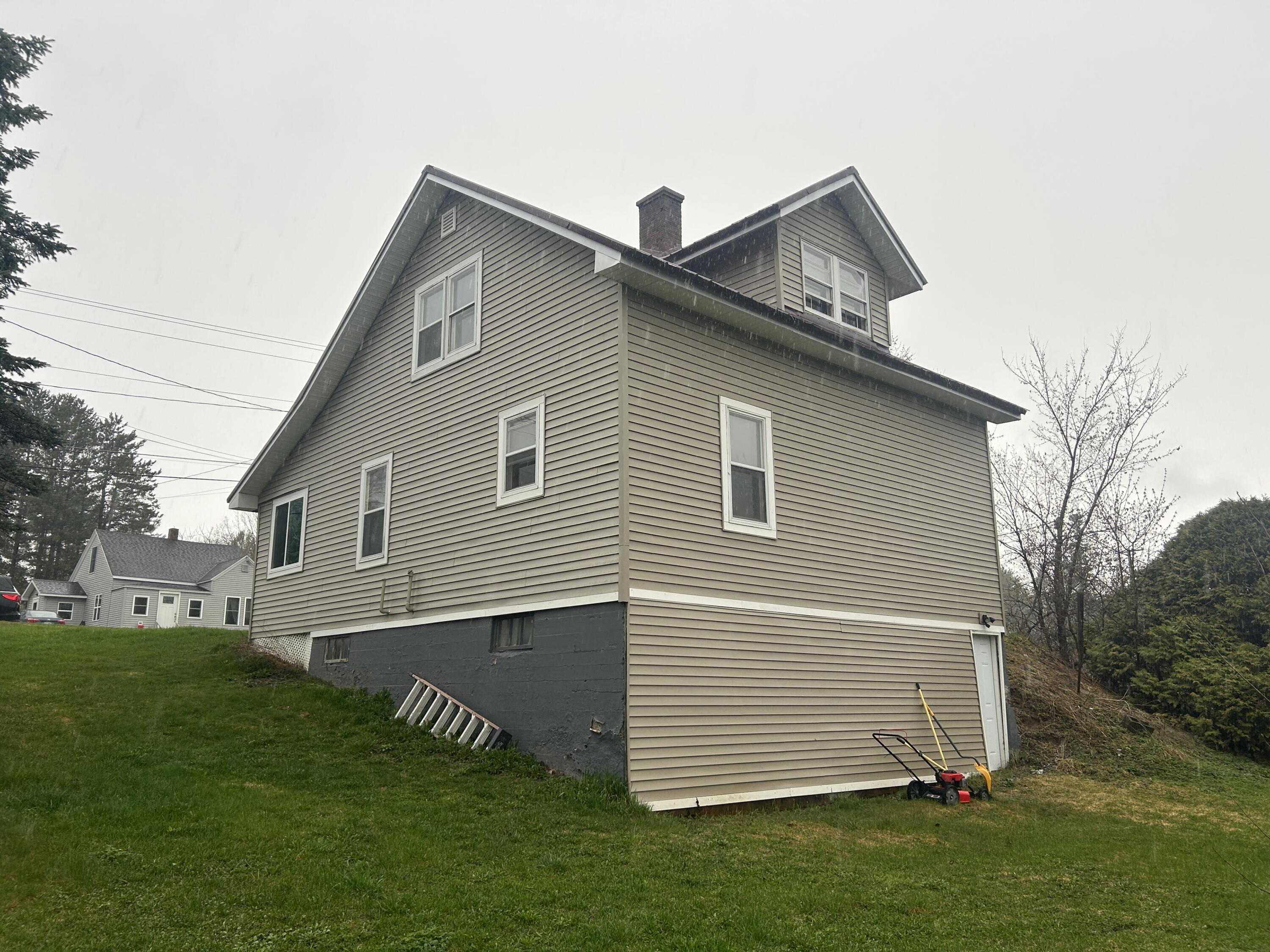43 Spring Street Property Photo 2