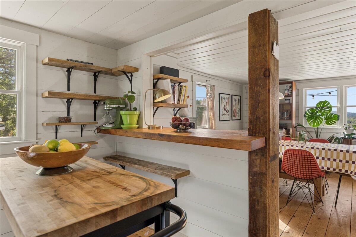 370 Carroll Road Property Photo 14