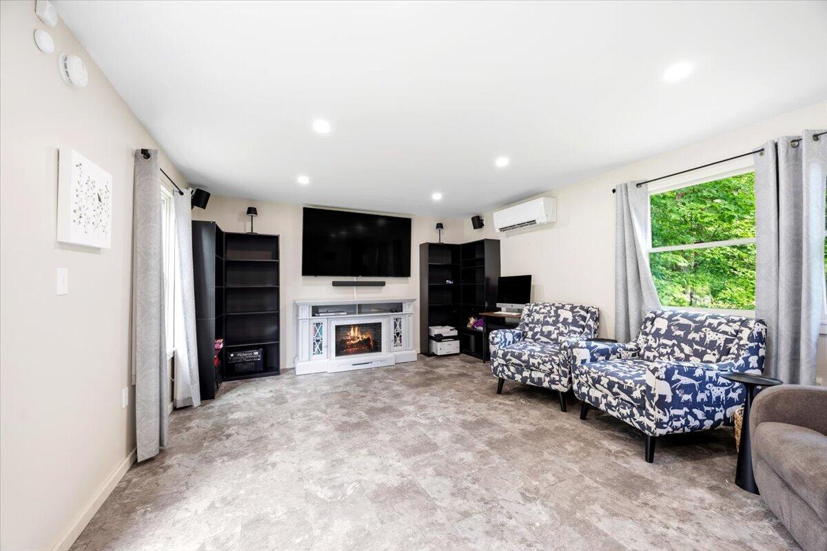275 Sam Page Road Property Photo 23