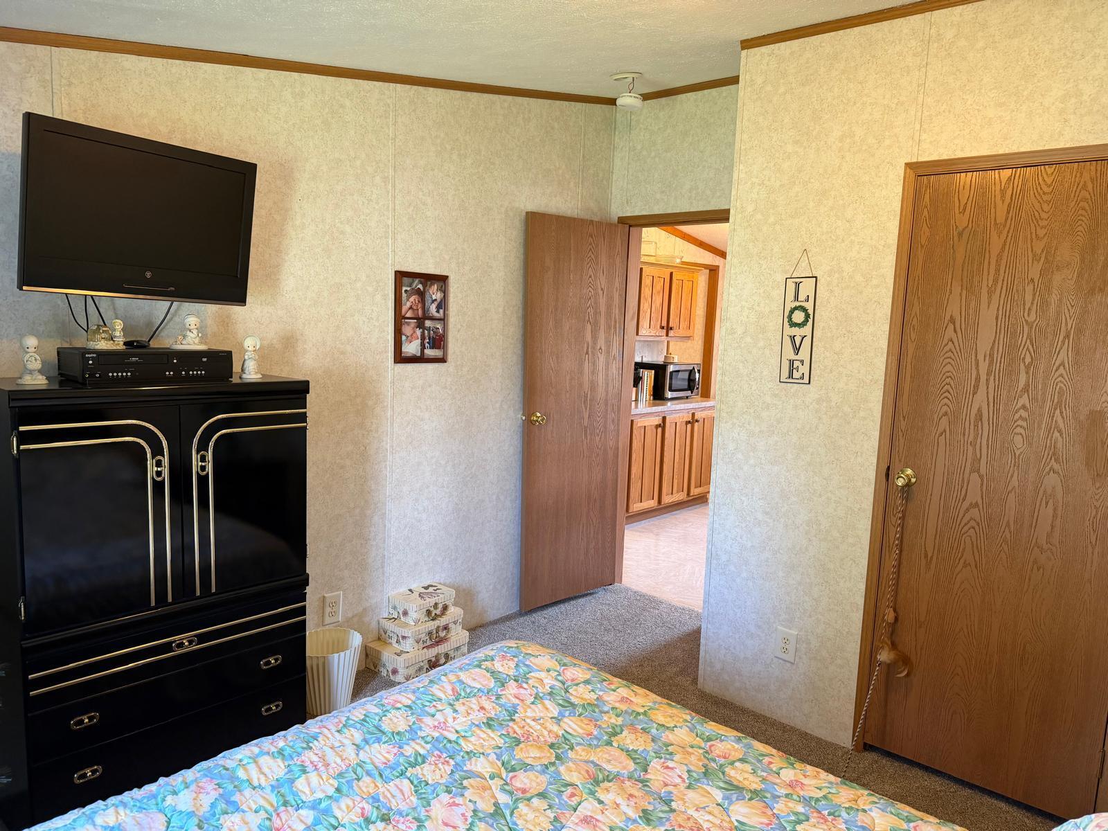 16 Ward Street Property Photo 24
