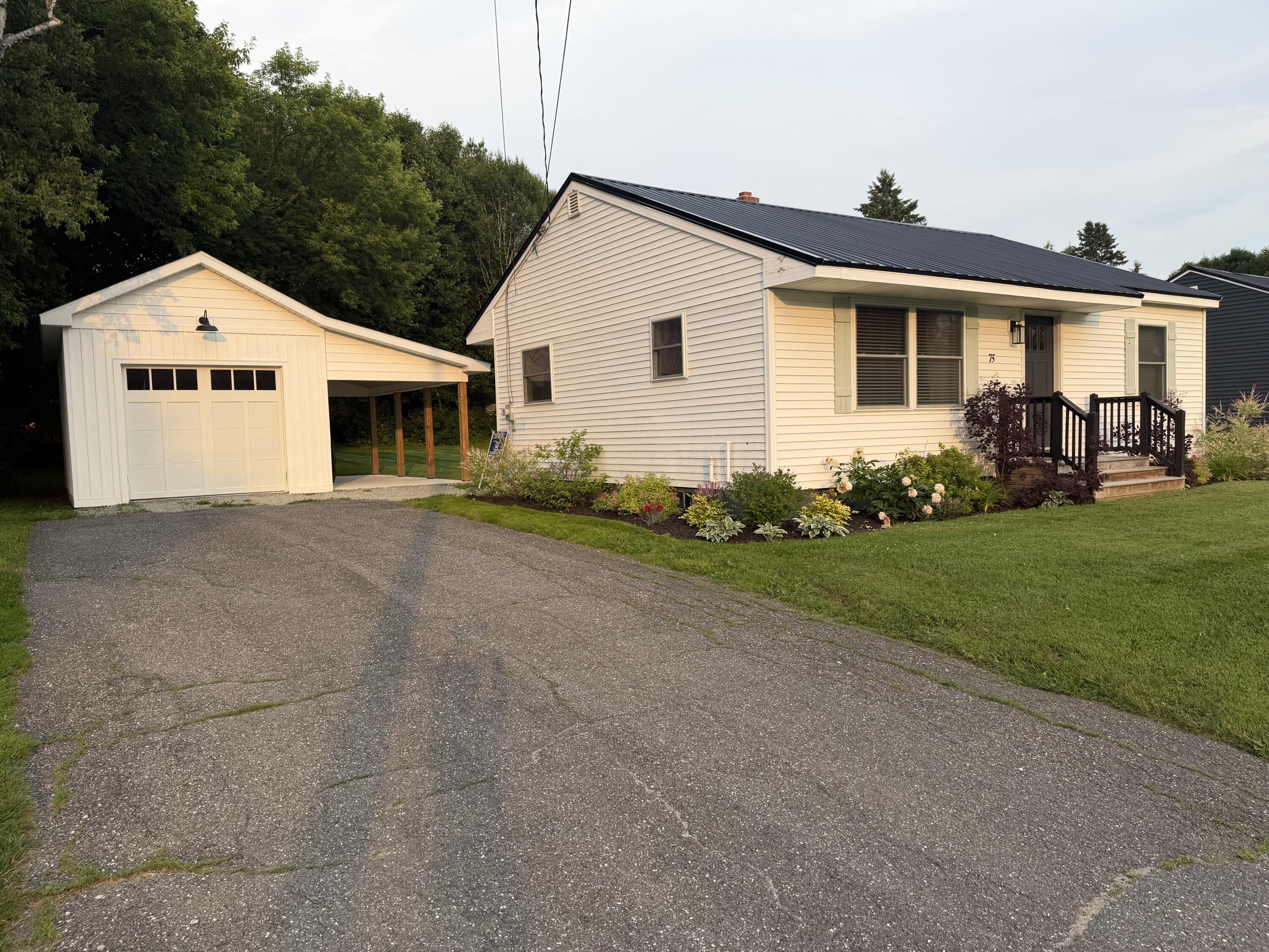 75 Dupont Drive Property Photo 1