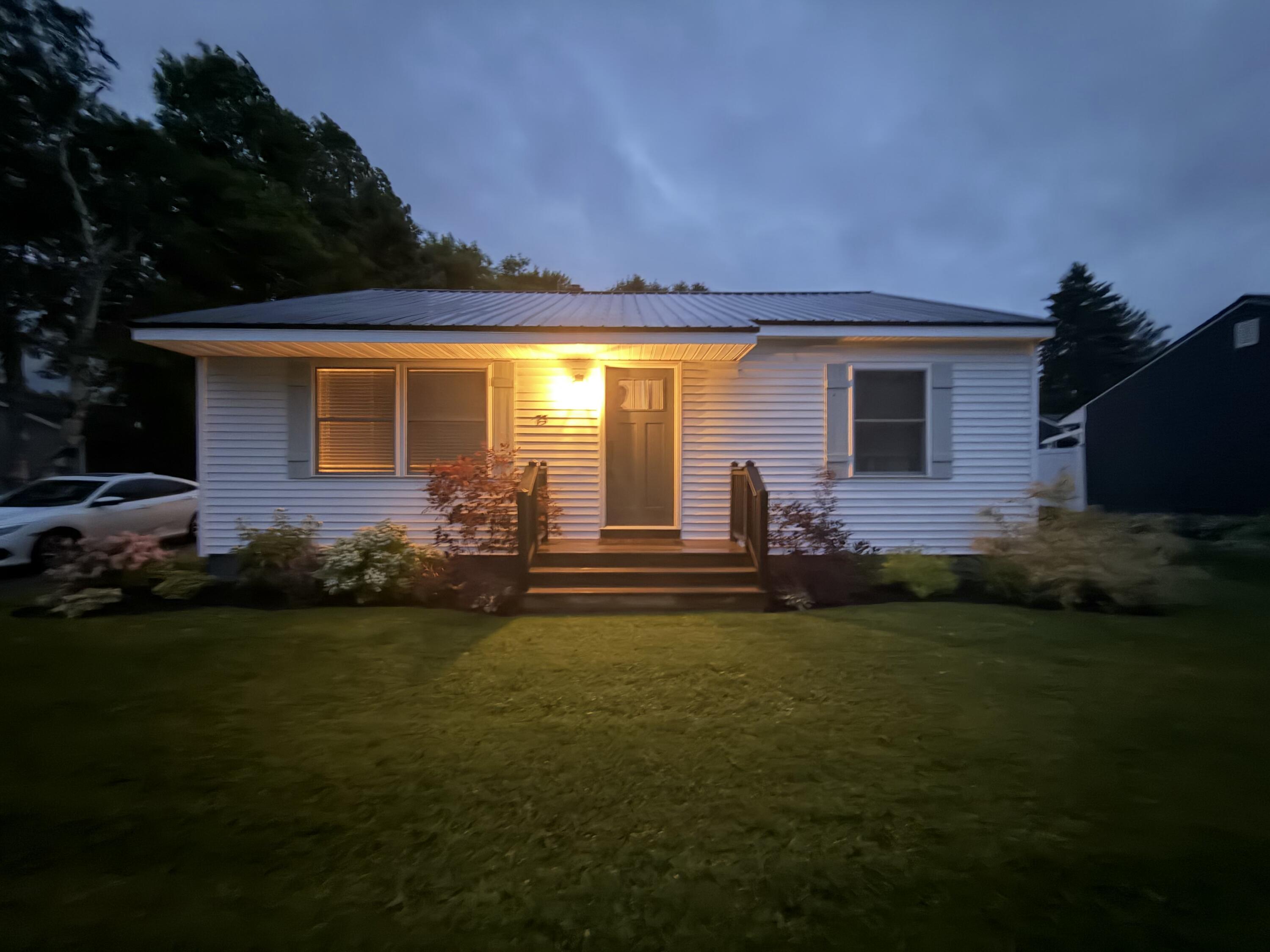 75 Dupont Drive Property Photo 3