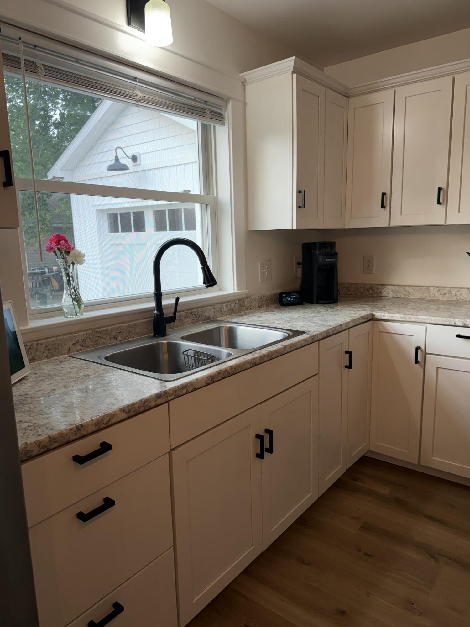 75 Dupont Drive Property Photo 10