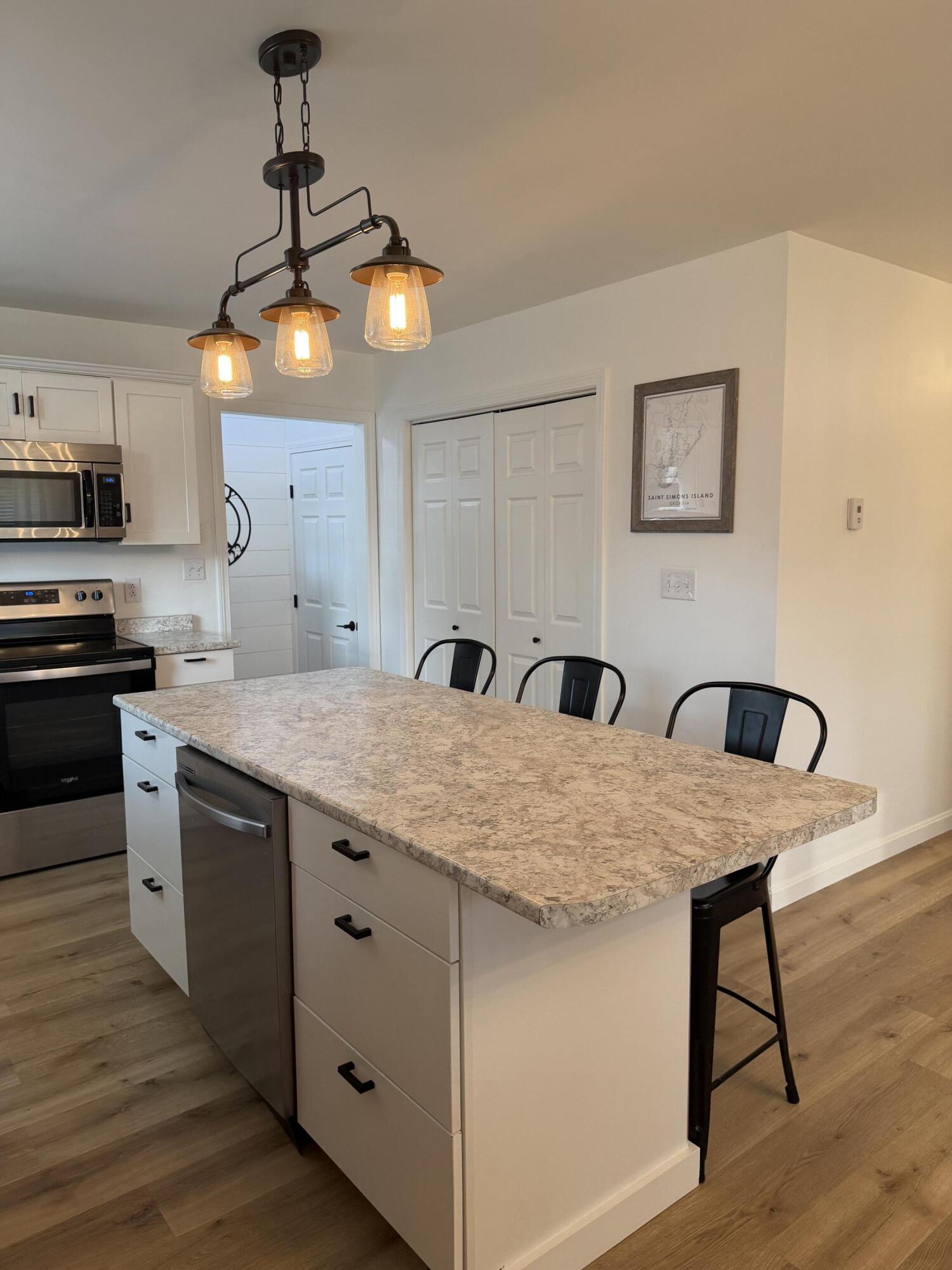75 Dupont Drive Property Photo 17