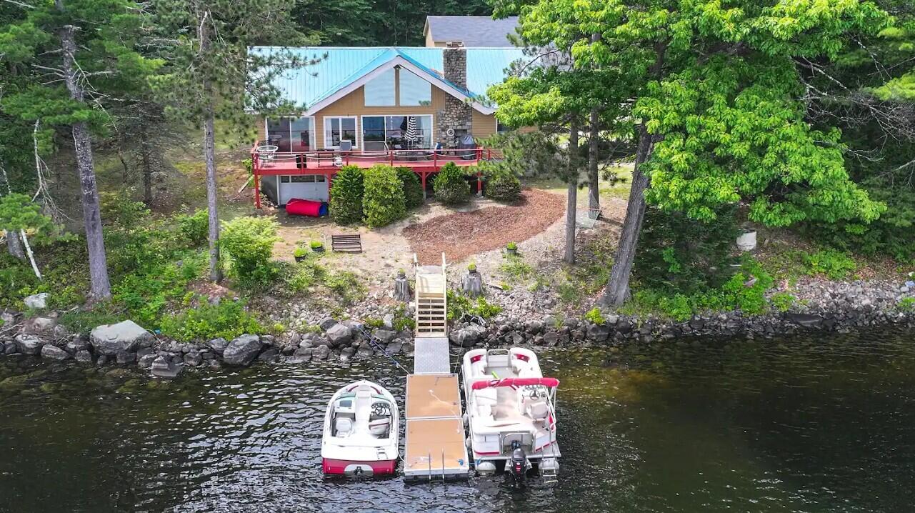 9 Johns Cove Property Photo 2